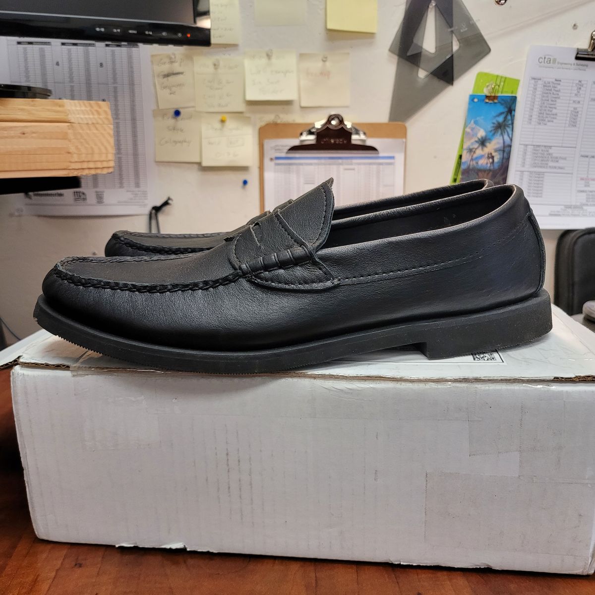 Photo by Das_Bones on February 17, 2024 of the Russell Moccasin Co. Penny Loafer in Black Calf.