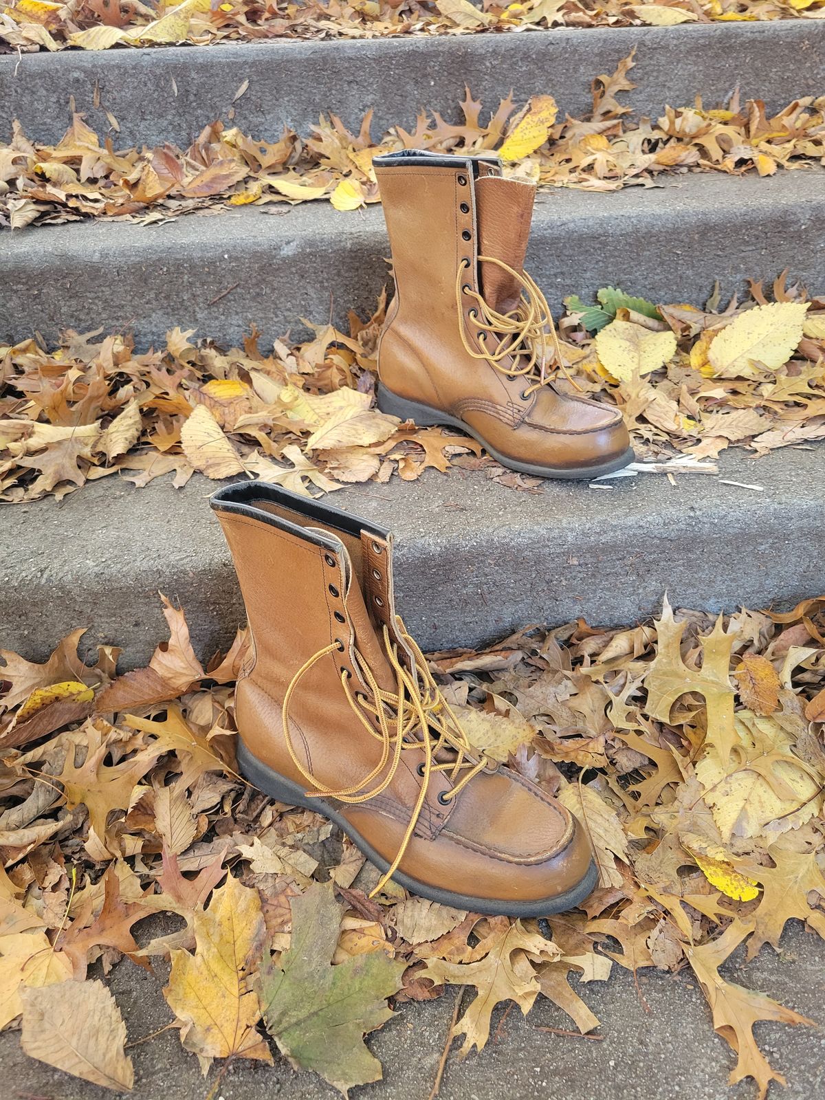 Photo by Beauchamp.19 on November 5, 2022 of the Red Wing Unlisted Model in Unknown Leather.