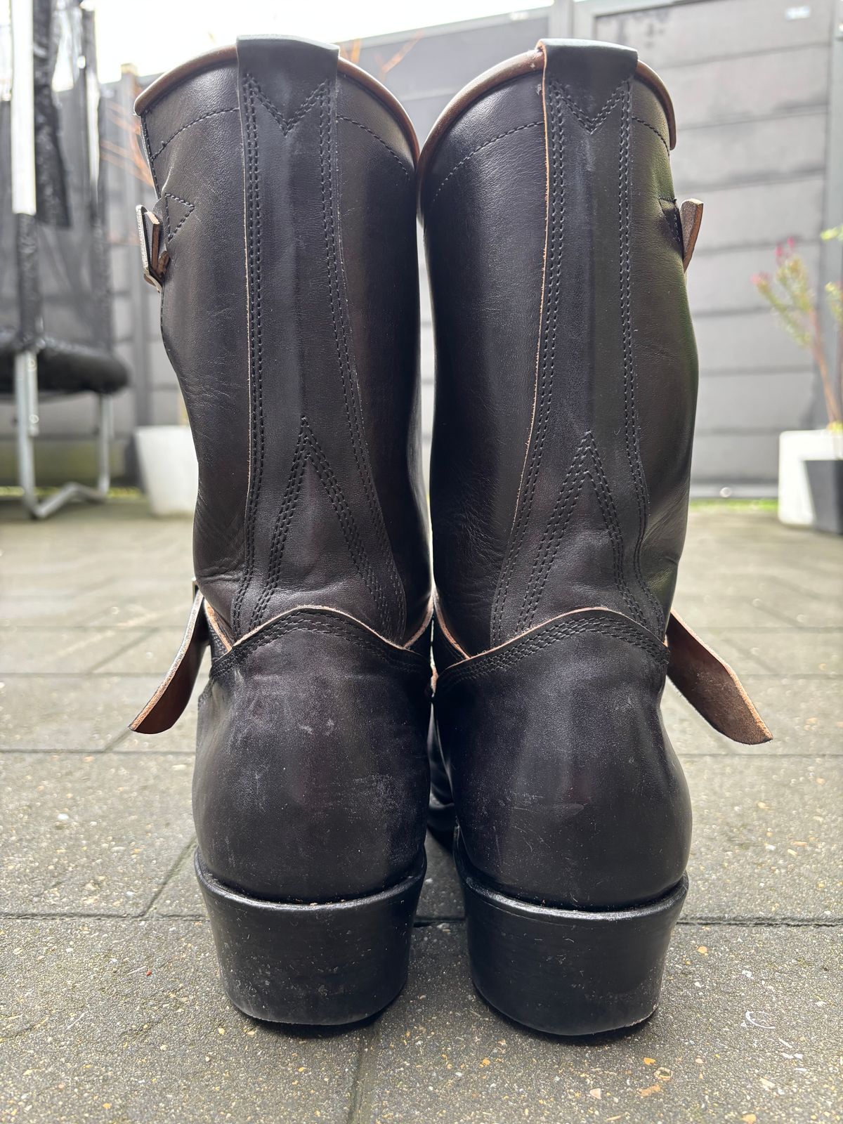 Photo by Chris007 on November 2, 2025 of the Raland Bootmaker Engineers in Maryam Black Horsebutt.