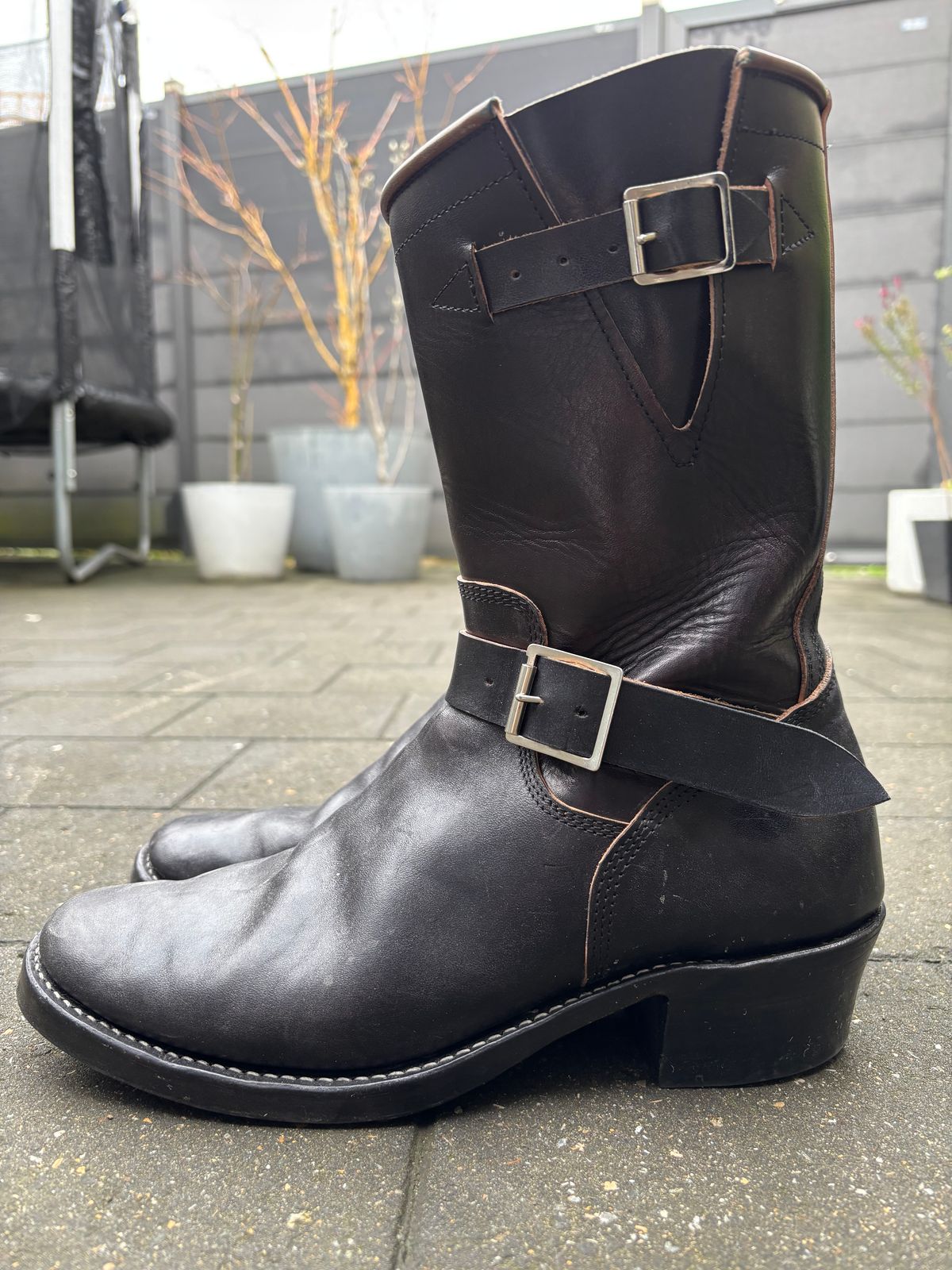 Photo by Chris007 on November 2, 2025 of the Raland Bootmaker Engineers in Maryam Black Horsebutt.