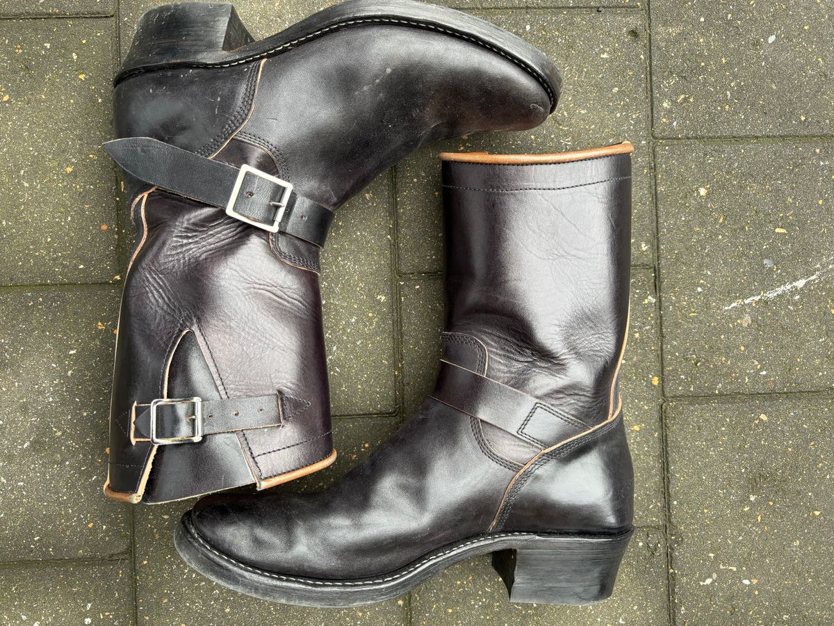 Photo by Chris007 on November 2, 2025 of the Raland Bootmaker Engineers in Maryam Black Horsebutt.