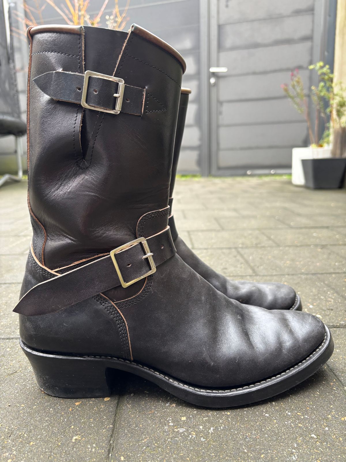 Photo by Chris007 on November 2, 2025 of the Raland Bootmaker Engineers in Maryam Black Horsebutt.