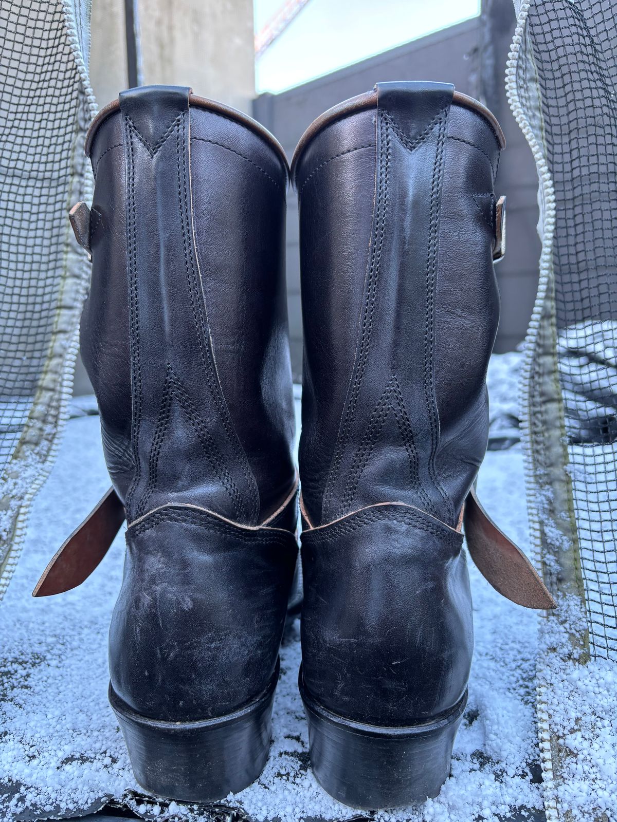 Photo by Chris007 on January 3, 2026 of the Raland Bootmaker Engineers in Maryam Black Horsebutt.