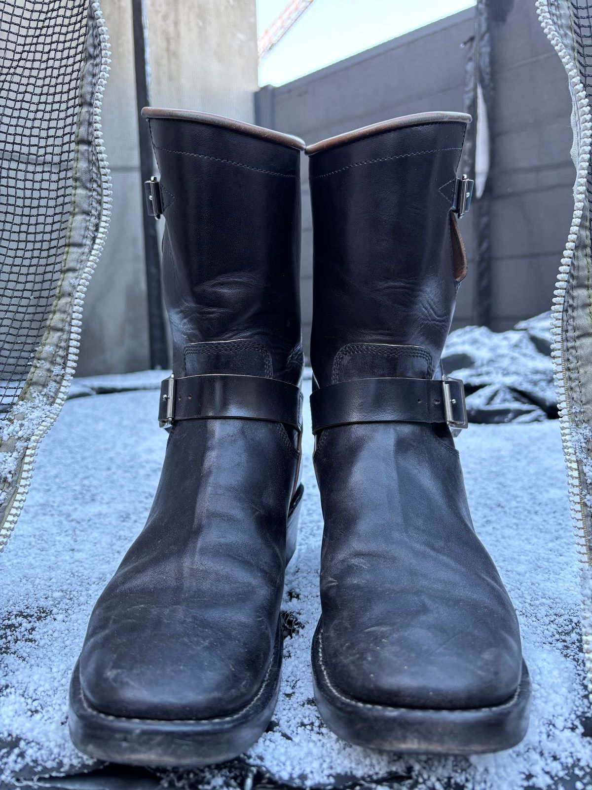 Photo by Chris007 on January 3, 2026 of the Raland Bootmaker Engineers in Maryam Black Horsebutt.