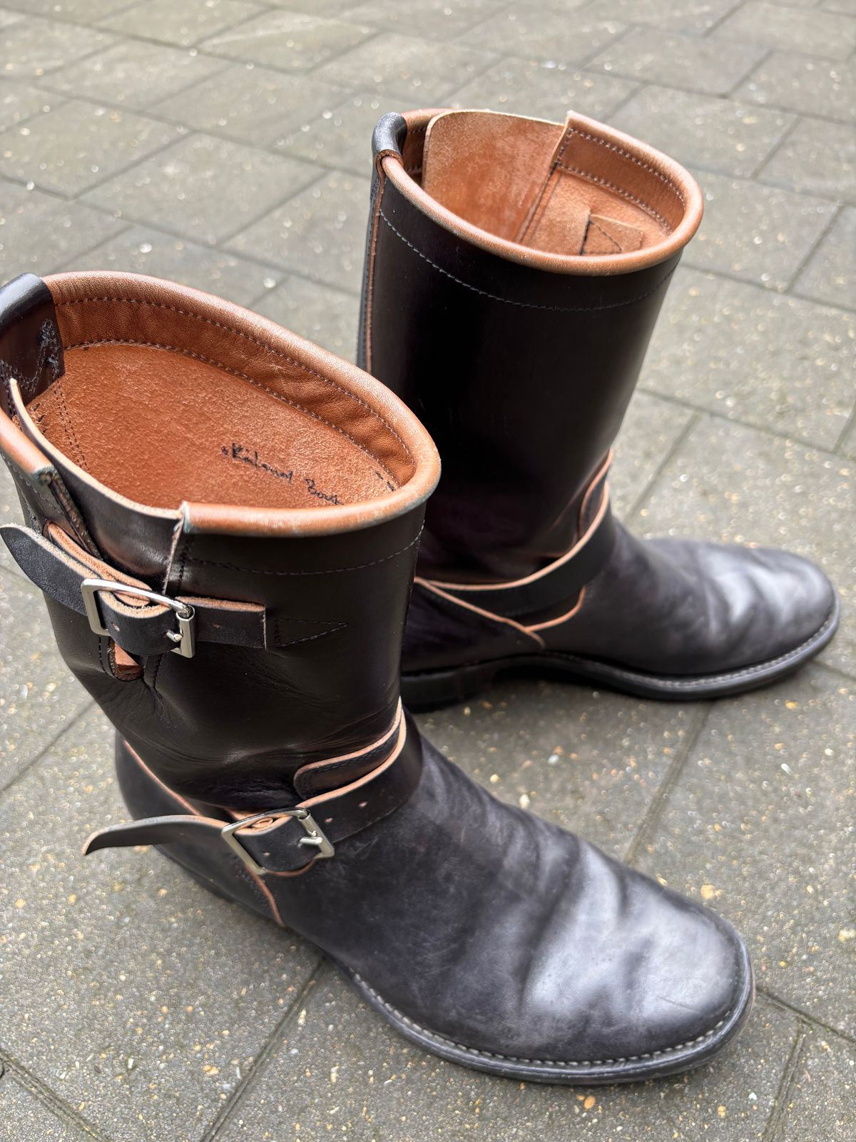 Photo by Chris007 on February 1, 2026 of the Raland Bootmaker Engineers in Maryam Black Horsebutt.