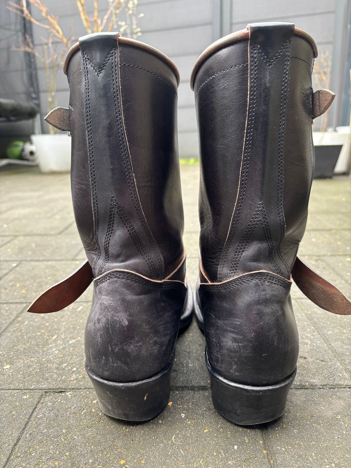 Photo by Chris007 on February 1, 2026 of the Raland Bootmaker Engineers in Maryam Black Horsebutt.