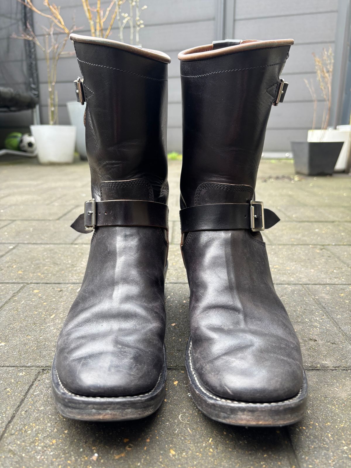 Photo by Chris007 on February 1, 2026 of the Raland Bootmaker Engineers in Maryam Black Horsebutt.