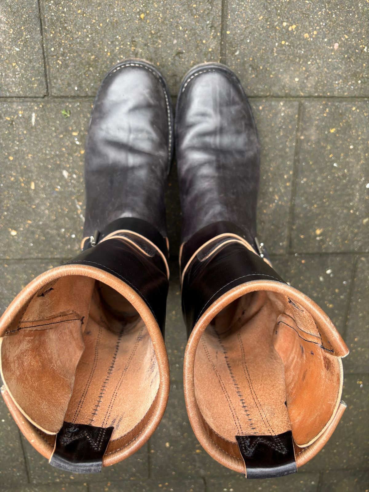 Photo by Chris007 on February 1, 2026 of the Raland Bootmaker Engineers in Maryam Black Horsebutt.