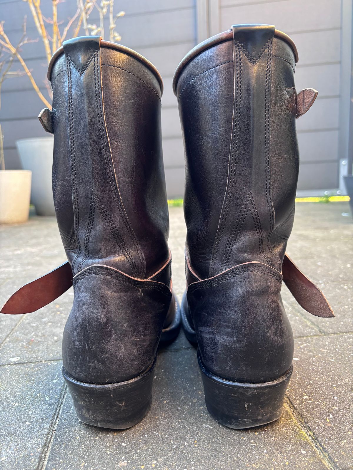 Photo by Chris007 on March 2, 2026 of the Raland Bootmaker Engineers in Maryam Black Horsebutt.