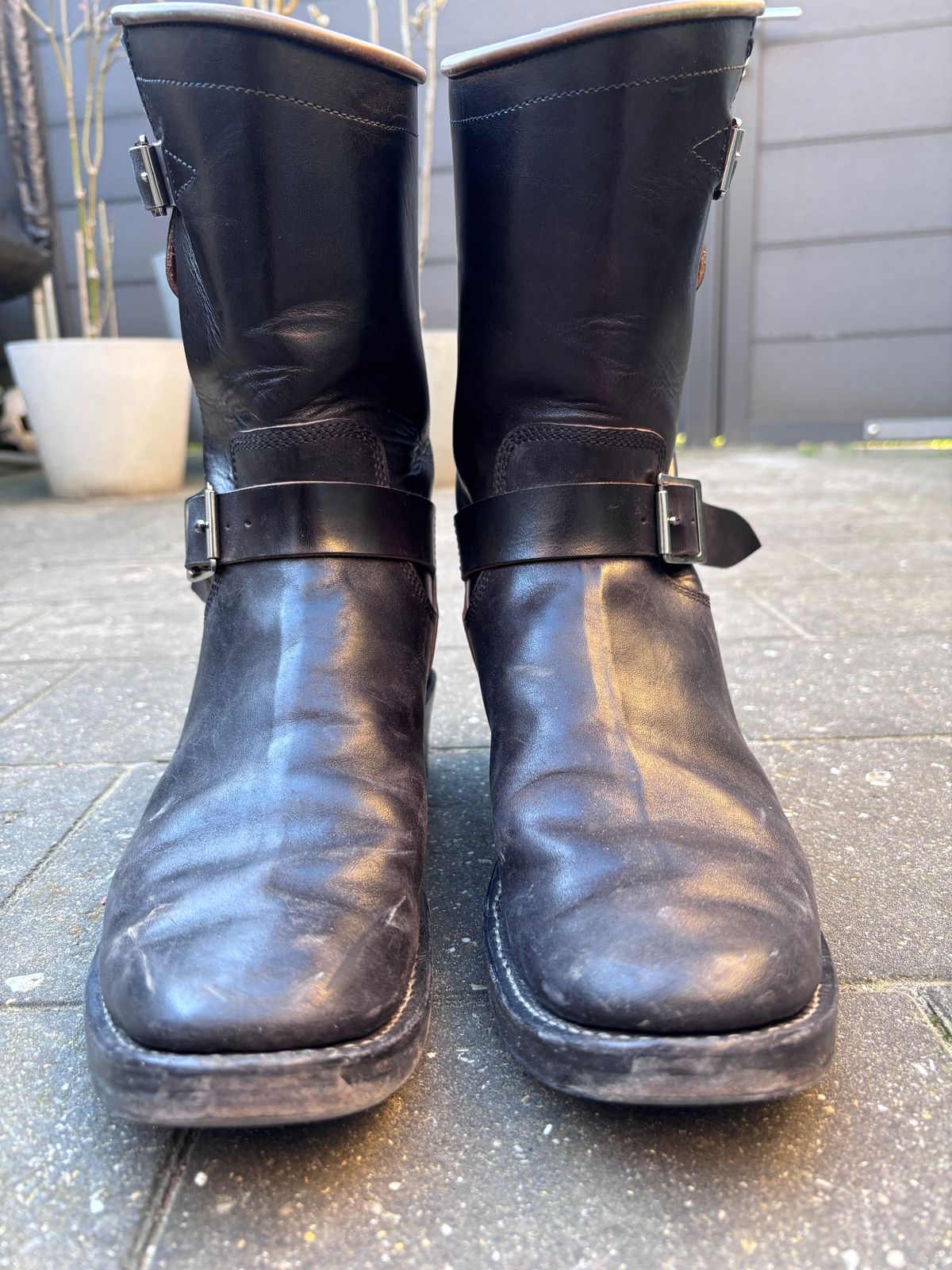 Photo by Chris007 on March 2, 2026 of the Raland Bootmaker Engineers in Maryam Black Horsebutt.