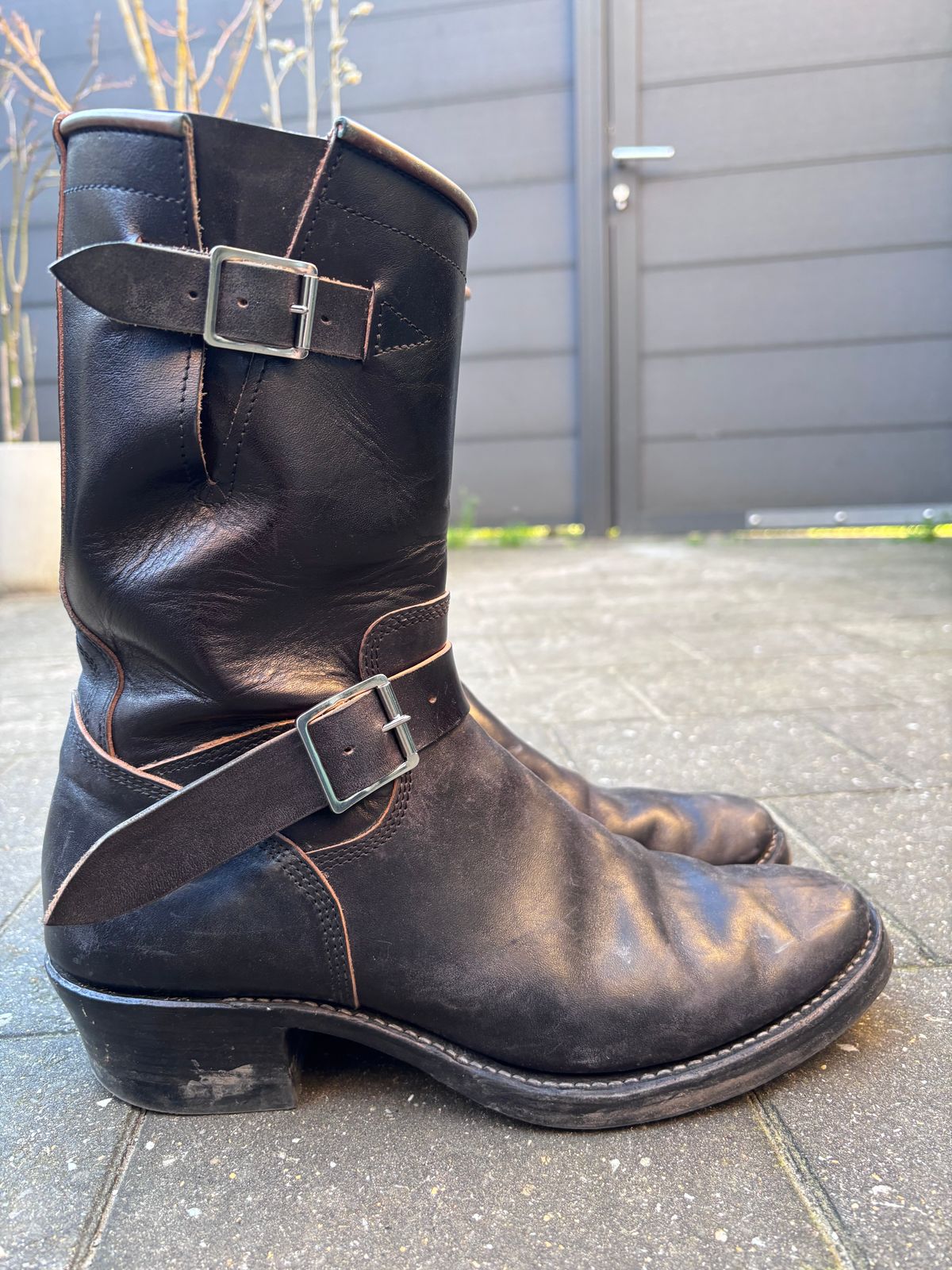 Photo by Chris007 on March 2, 2026 of the Raland Bootmaker Engineers in Maryam Black Horsebutt.