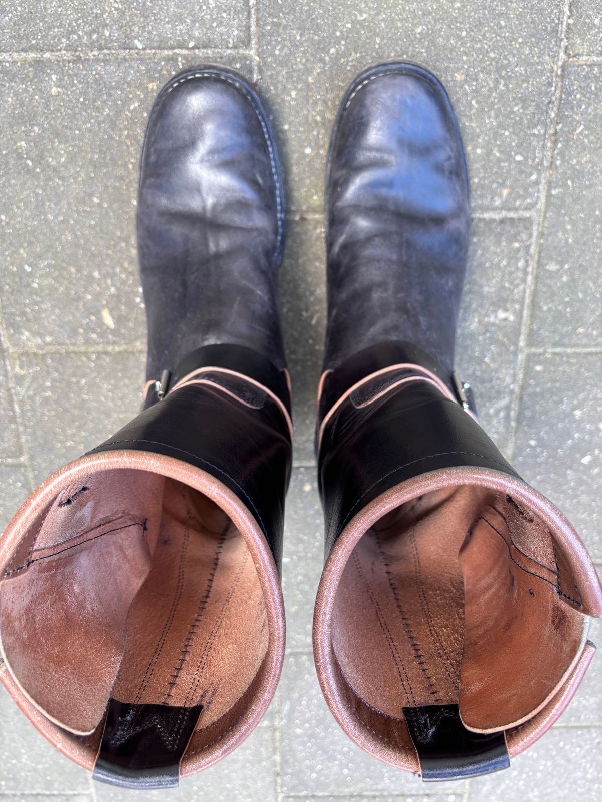 Photo by Chris007 on April 4, 2026 of the Raland Bootmaker Engineers in Maryam Black Horsebutt.