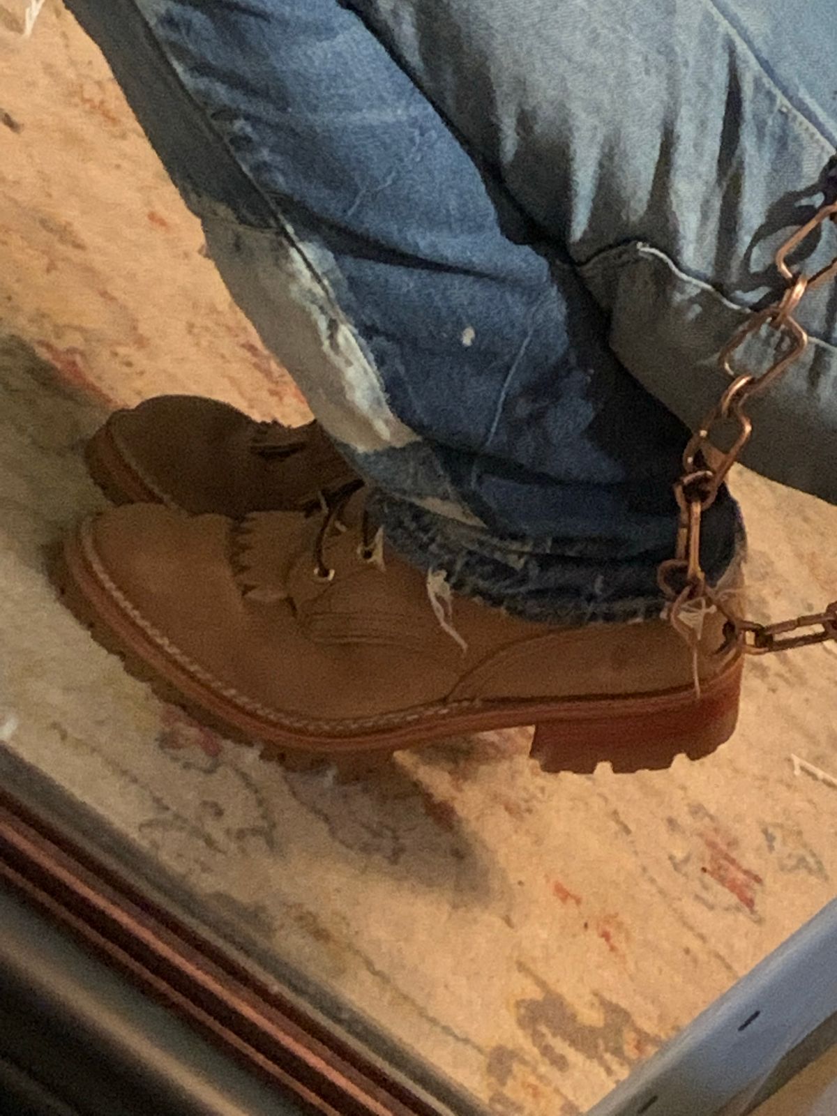 Photo by RunningBearWest on October 2, 2022 of the Nicks BuilderPro in Seidel MaxSupport Tan Roughout.