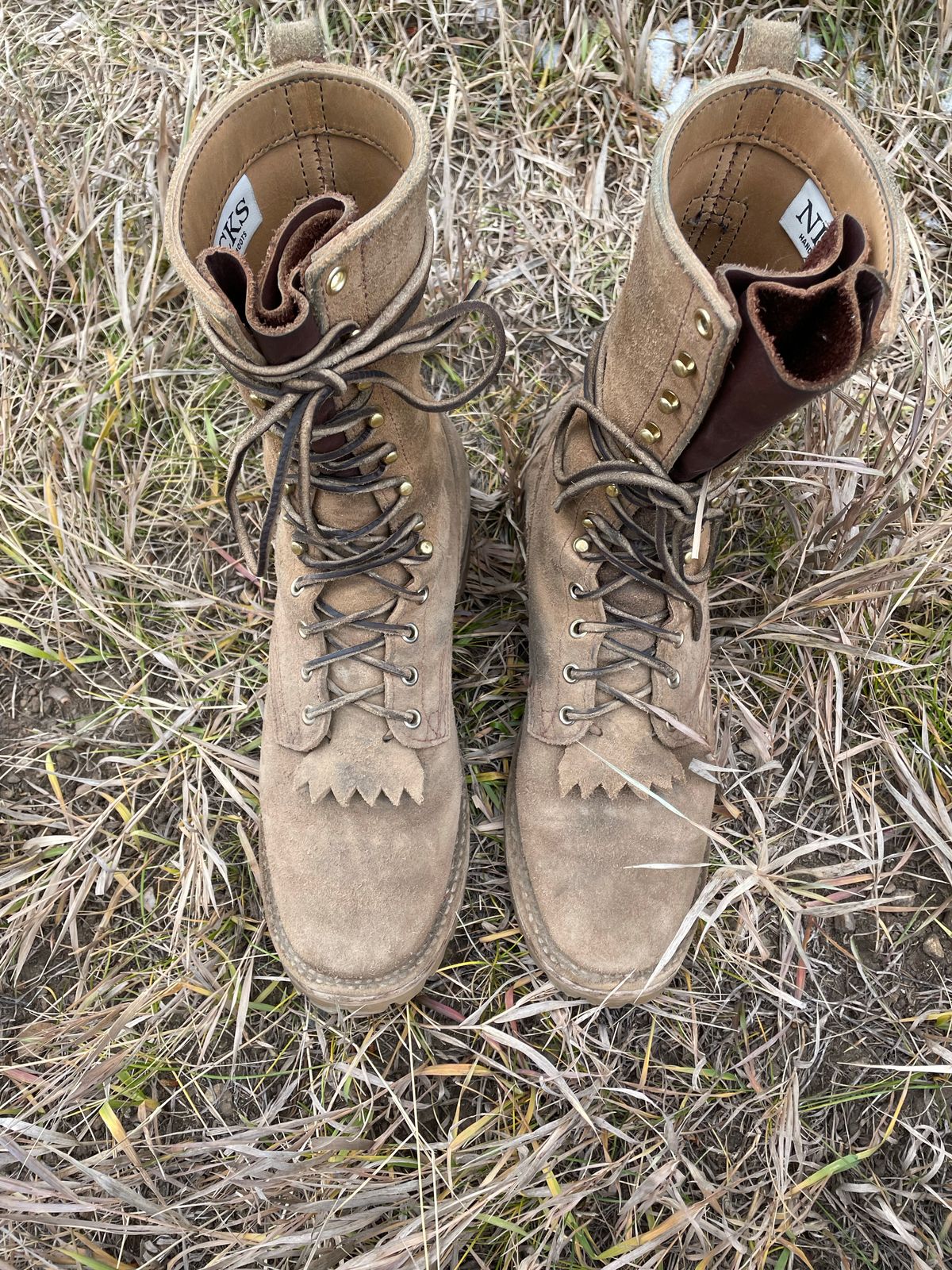 Photo by RunningBearWest on November 5, 2022 of the Nicks BuilderPro in Seidel MaxSupport Tan Roughout.