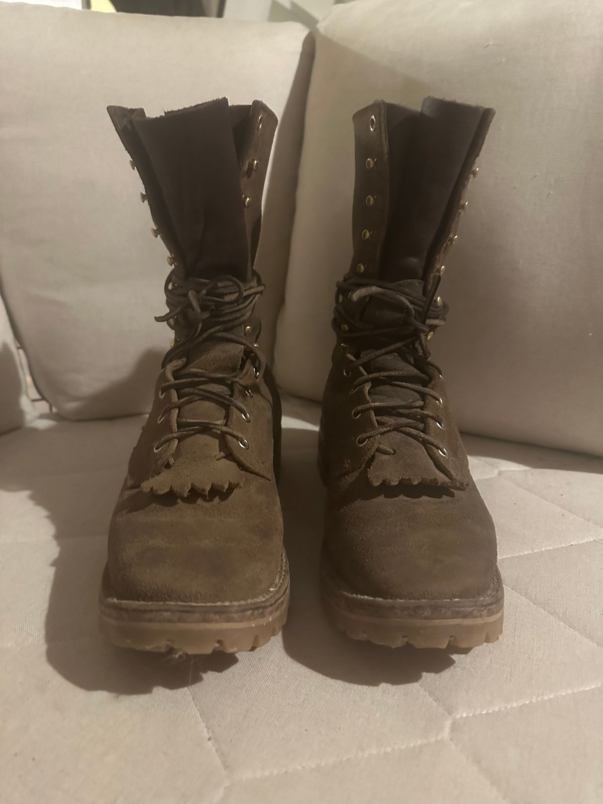 Photo by RunningBearWest on January 6, 2023 of the Nicks BuilderPro in Seidel MaxSupport Tan Roughout.