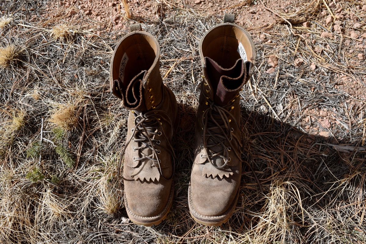 Photo by RunningBearWest on April 5, 2023 of the Nicks BuilderPro in Seidel MaxSupport Tan Roughout.