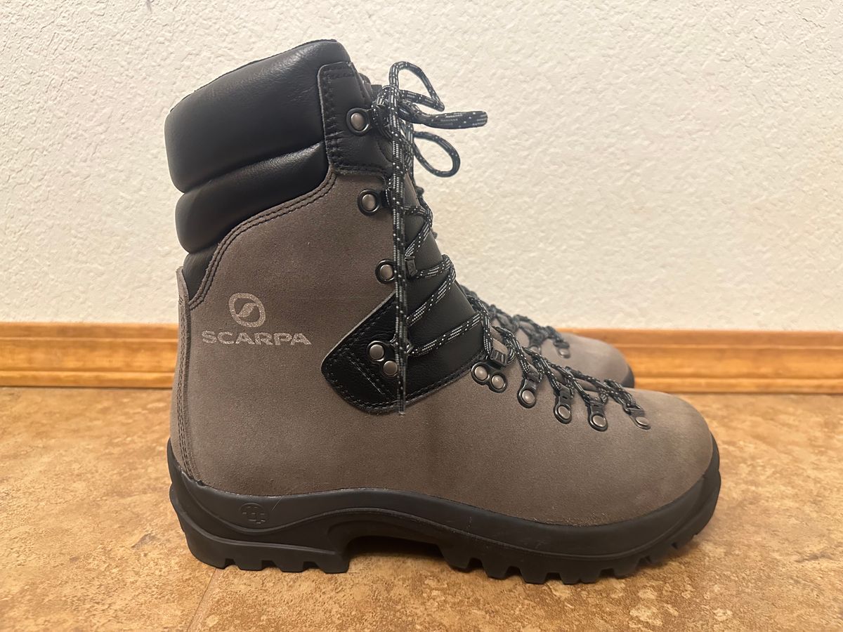 Photo by RunningBearWest on October 8, 2024 of the Scarpa Fuego in Crosta Pro HS12.