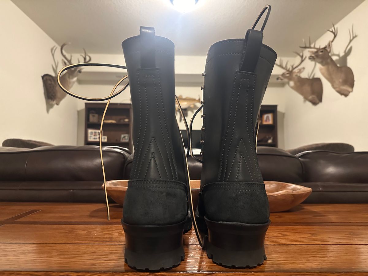 Photo by RunningBearWest on October 4, 2024 of the Nicks Hot Shot in Seidel MaxSupport Black Roughout.
