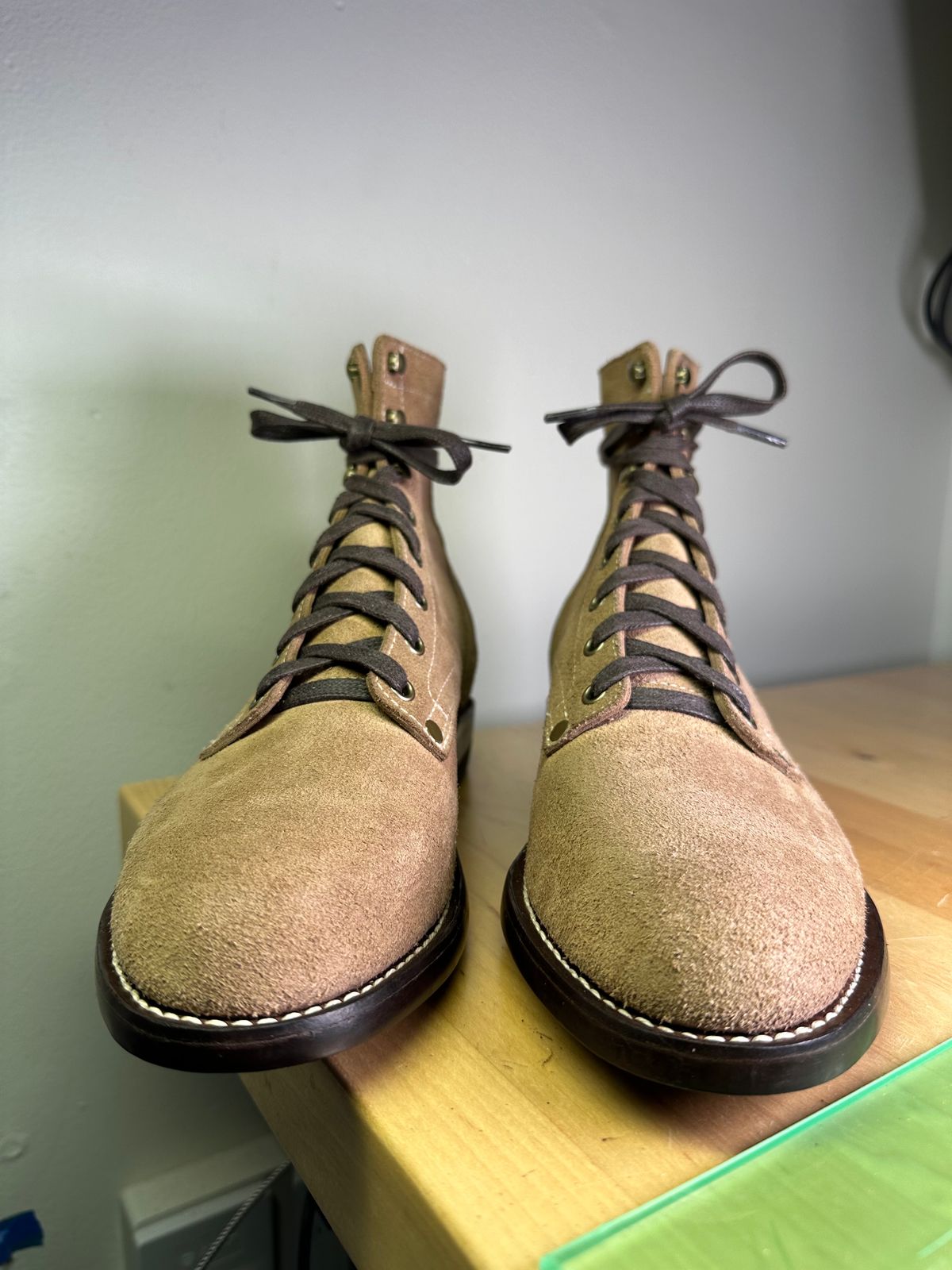 Photo by CopperyFoil on November 9, 2023 of the CopperyFoil Service Boot in Horween Marine Field Roughout.