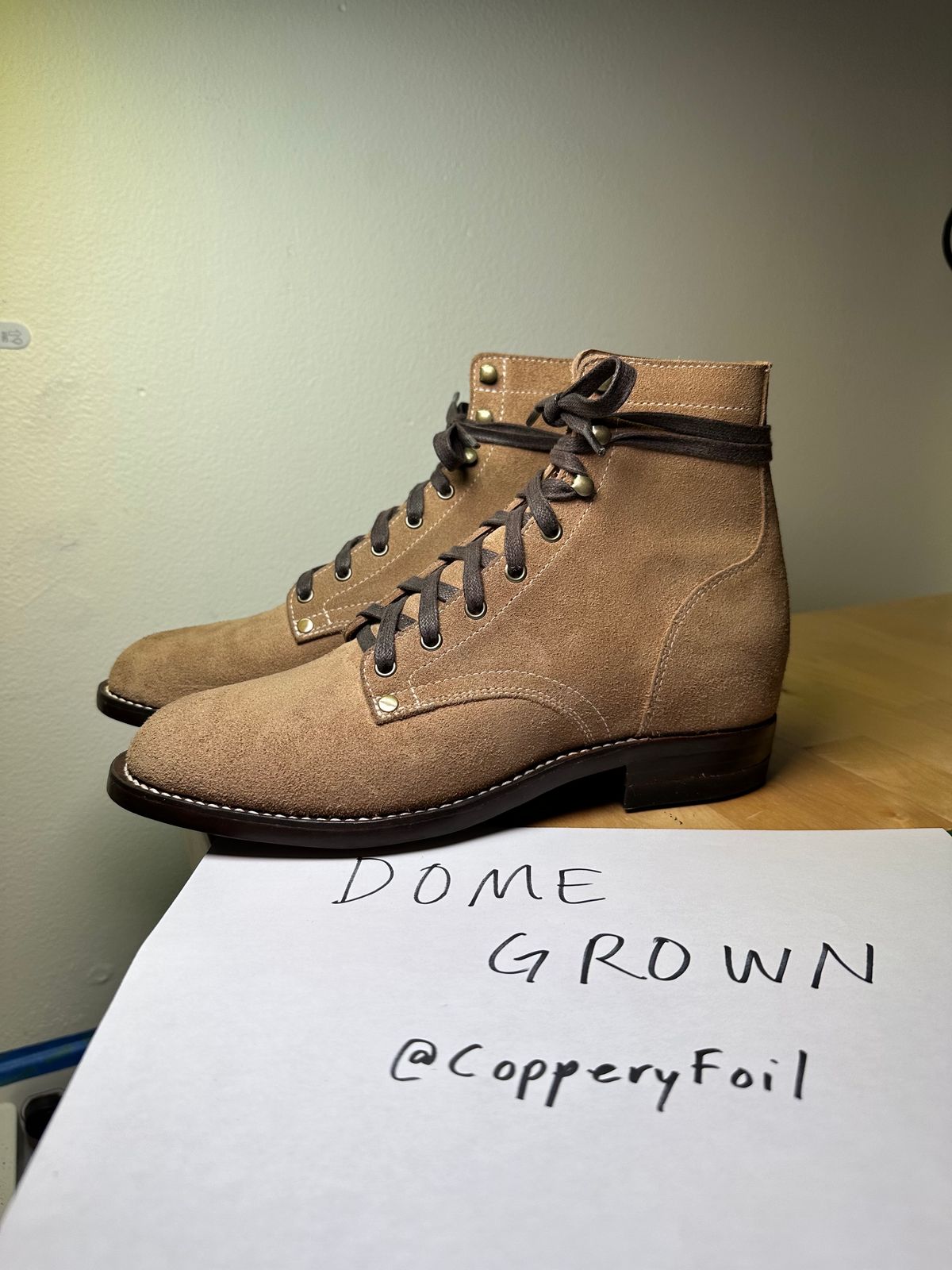 Photo by CopperyFoil on November 9, 2023 of the CopperyFoil Service Boot in Horween Marine Field Roughout.