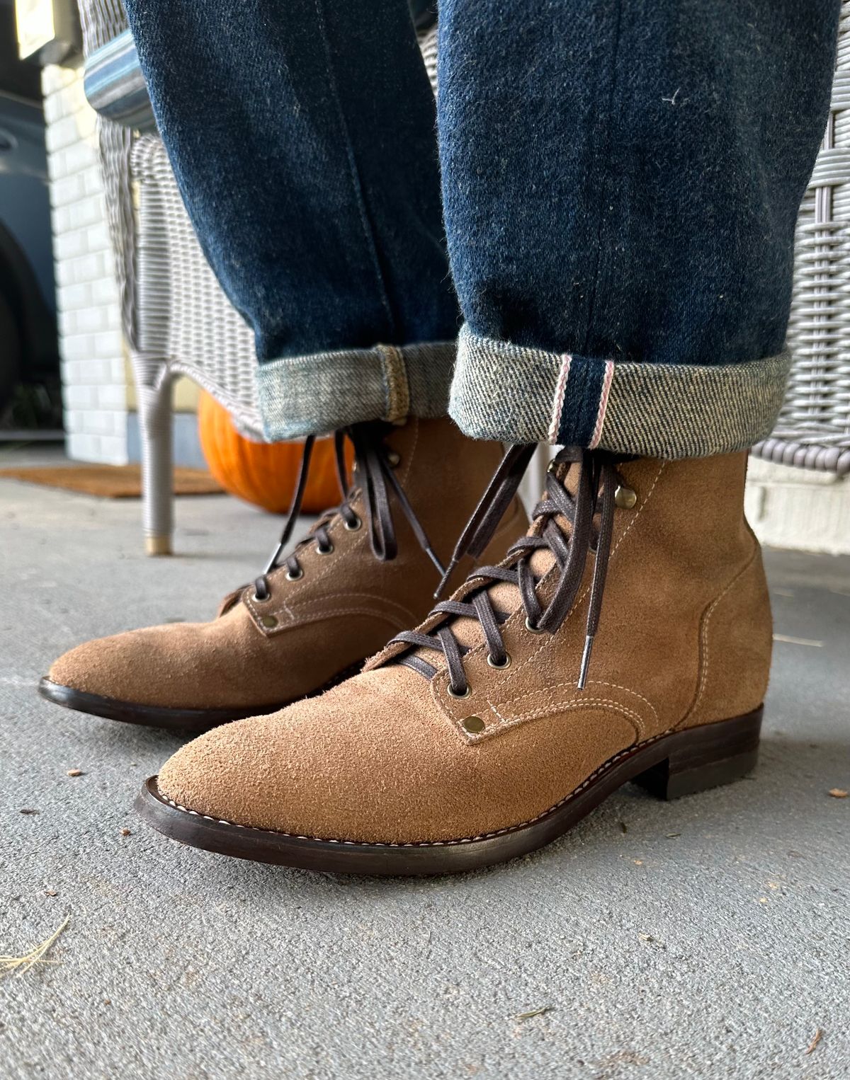 Photo by CopperyFoil on December 5, 2023 of the CopperyFoil Service Boot in Horween Marine Field Roughout.