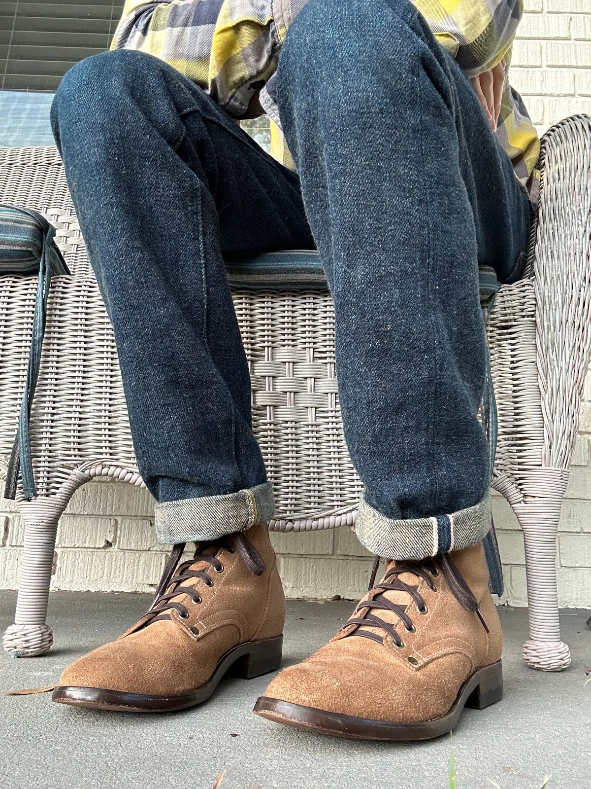Photo by CopperyFoil on January 5, 2024 of the CopperyFoil Service Boot in Horween Marine Field Roughout.