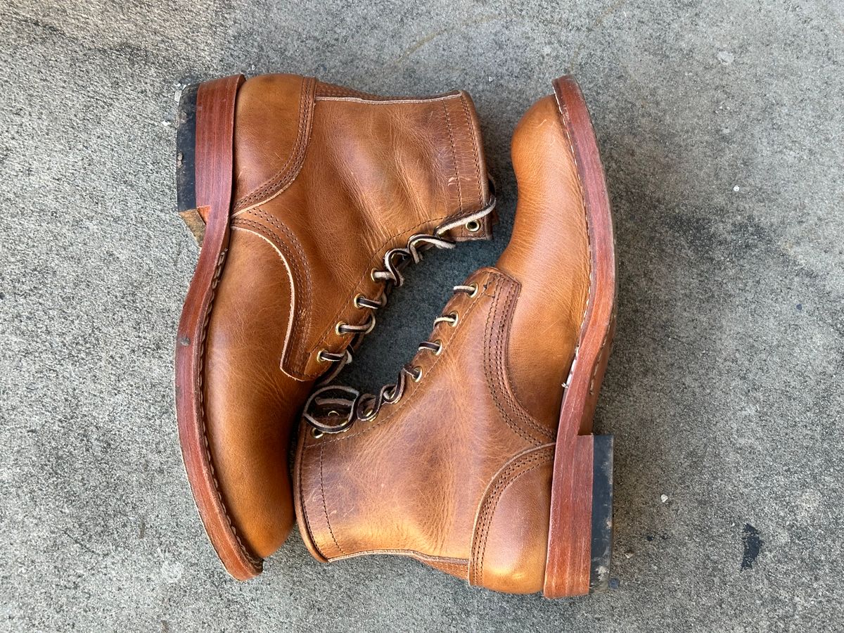 Photo by colton2e on January 5, 2024 of the Nicks Robert in Horween Natural Dublin.