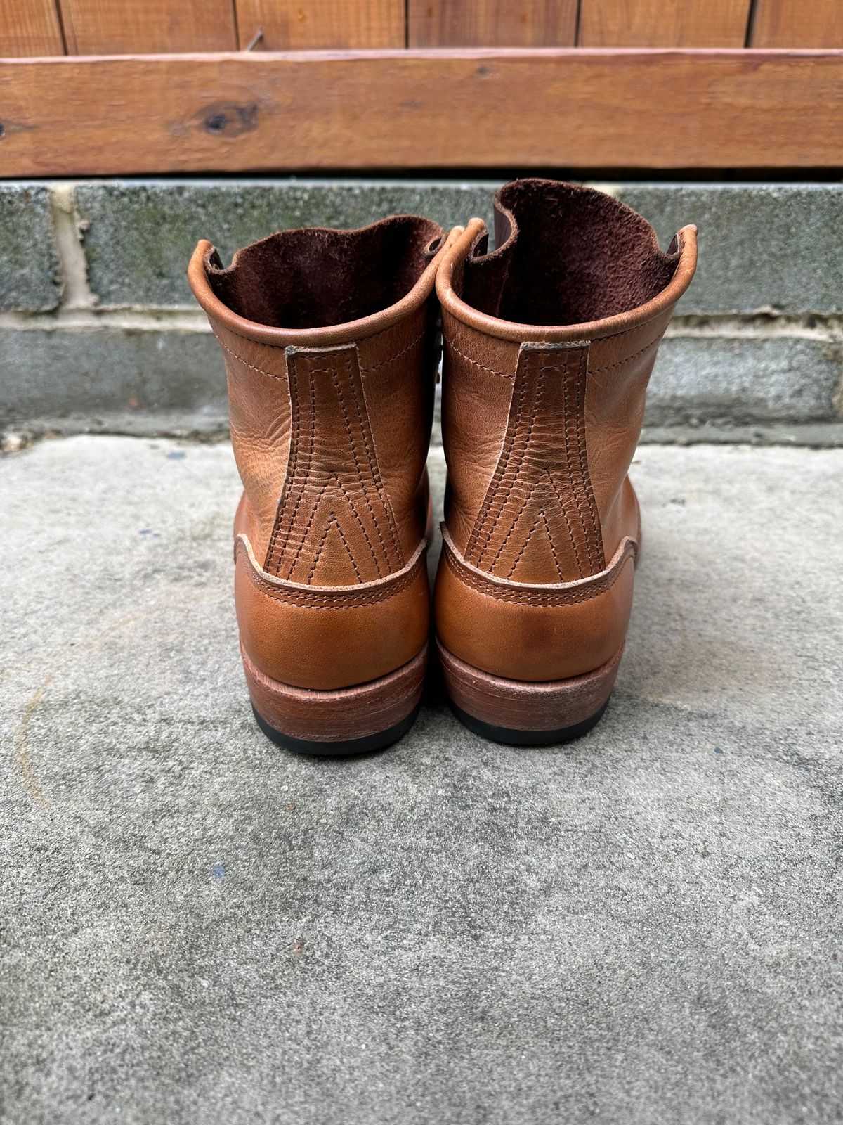 Photo by colton2e on February 2, 2024 of the Nicks Robert in Horween Natural Dublin.