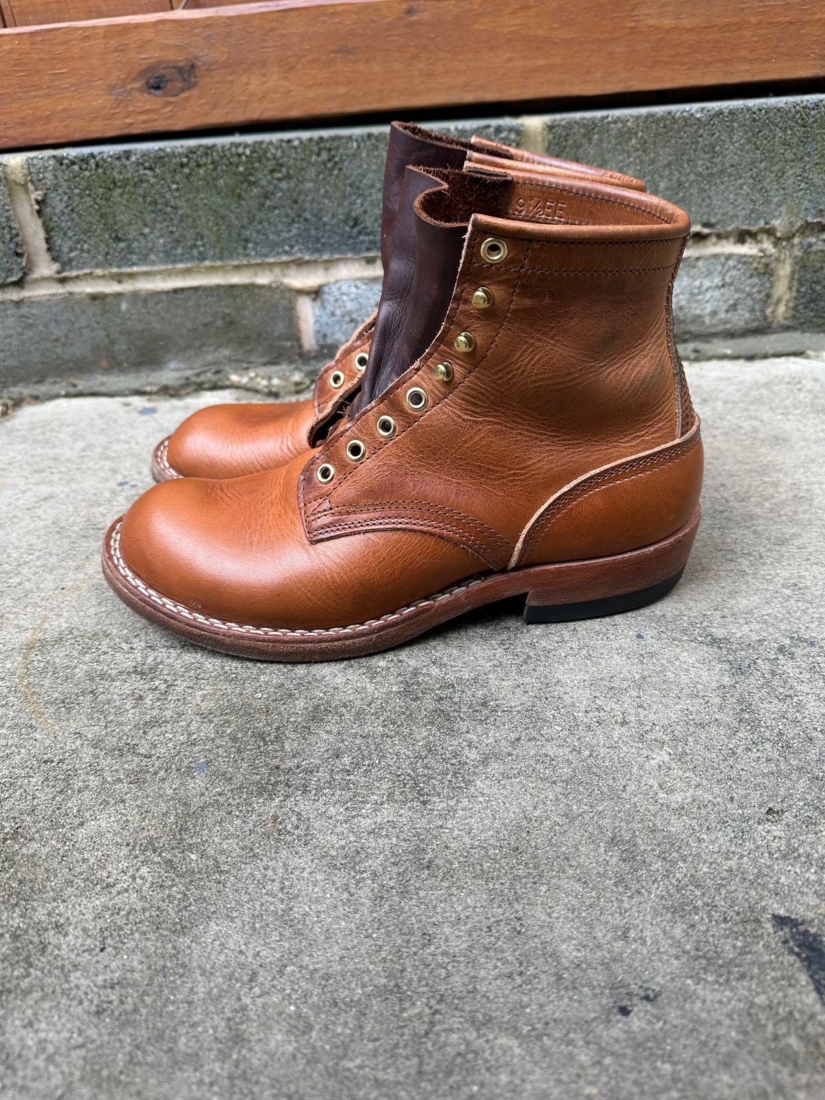 Photo by colton2e on February 2, 2024 of the Nicks Robert in Horween Natural Dublin.