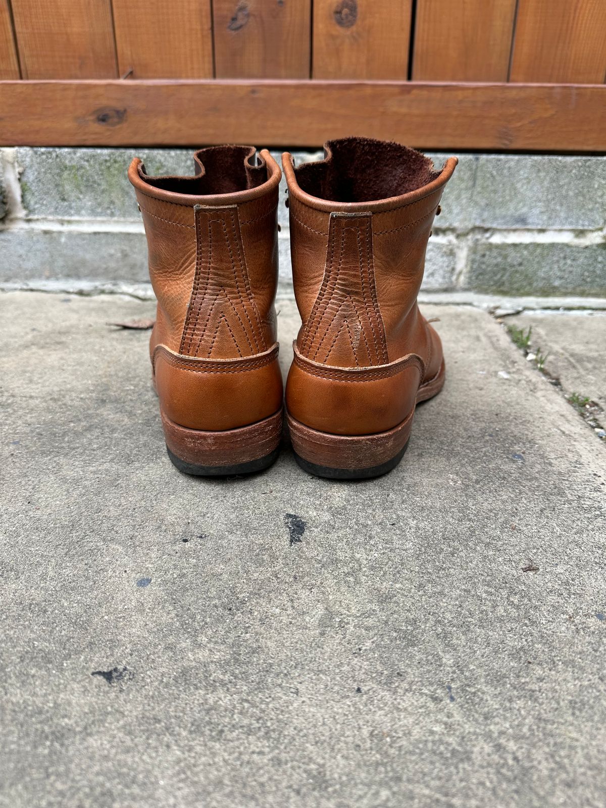 Photo by colton2e on March 4, 2024 of the Nicks Robert in Horween Natural Dublin.