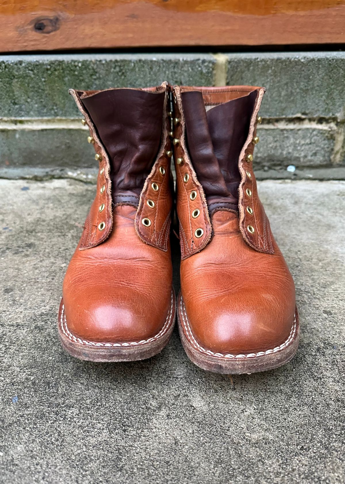 Photo by colton2e on April 5, 2024 of the Nicks Robert in Horween Natural Dublin.