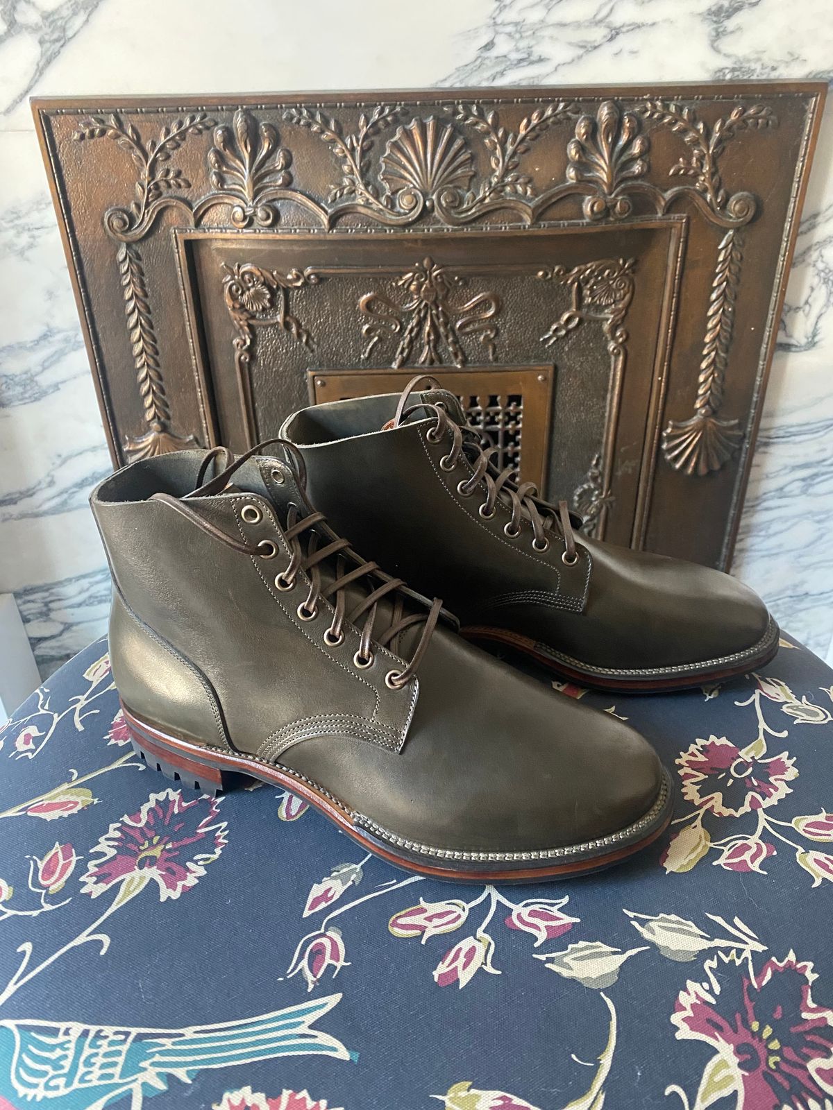 Photo by colton2e on October 2, 2023 of the Viberg Boondocker in Maryam Olive TPR Horsebutt.