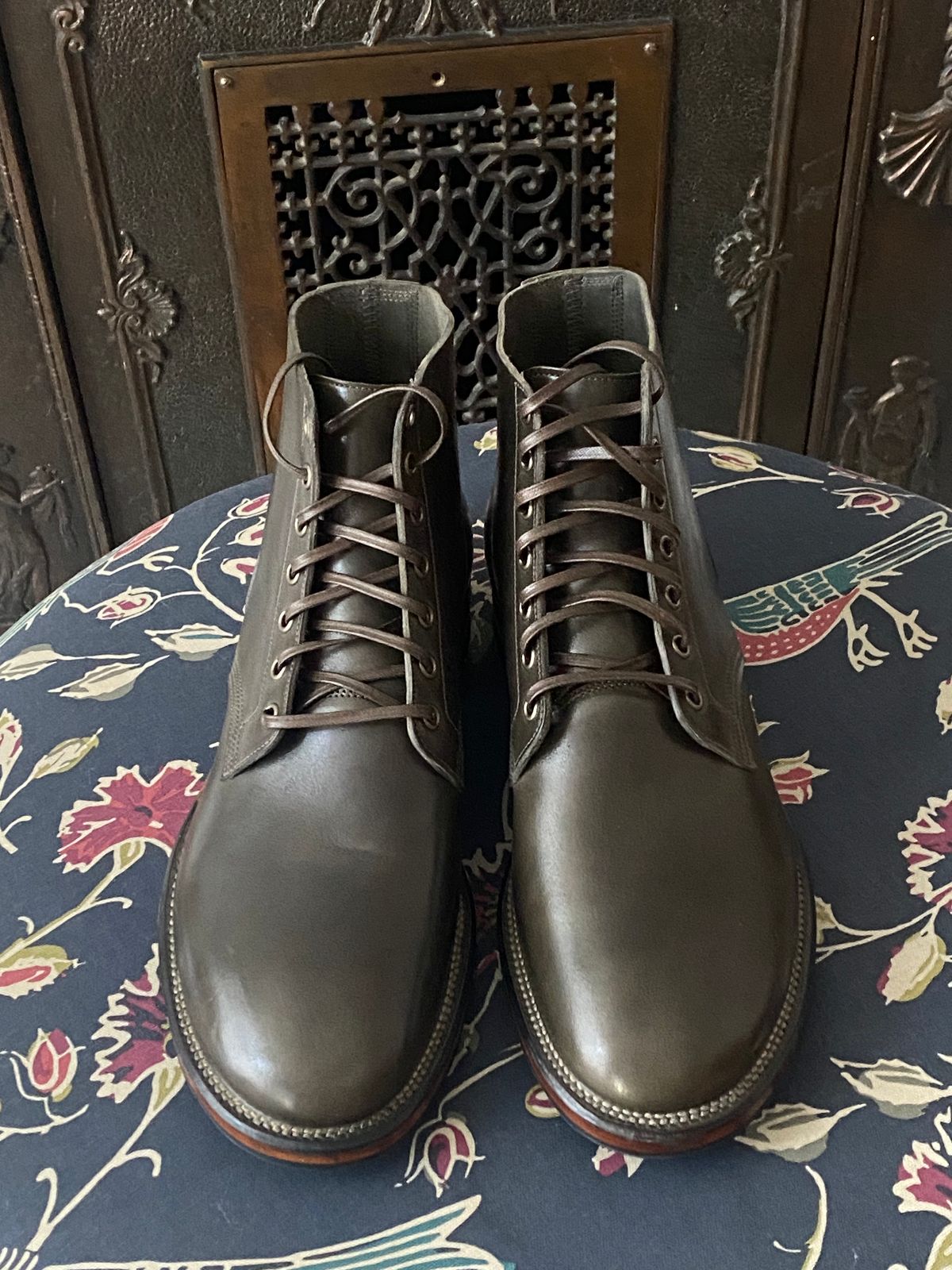 Photo by colton2e on October 2, 2023 of the Viberg Boondocker in Maryam Olive TPR Horsebutt.