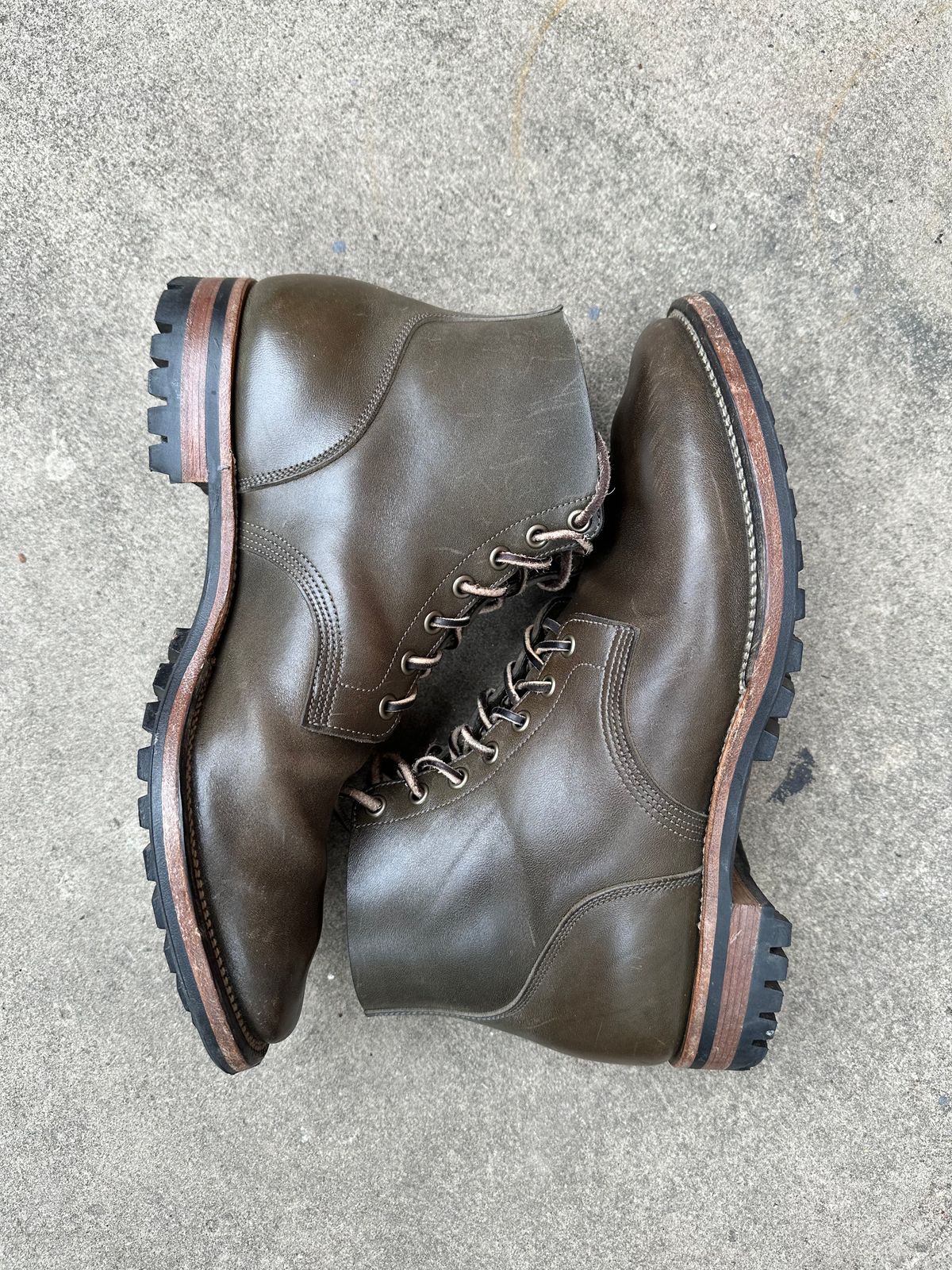 Photo by colton2e on March 4, 2024 of the Viberg Boondocker in Maryam Olive TPR Horsebutt.