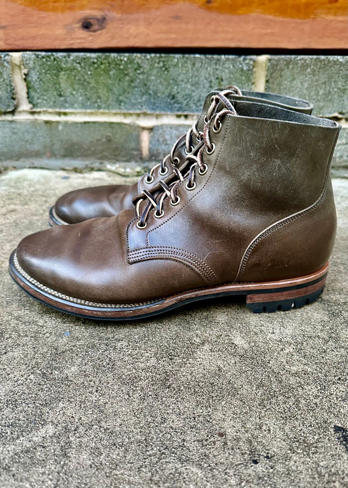 Photo by colton2e on April 5, 2024 of the Viberg Boondocker in Maryam Olive TPR Horsebutt.