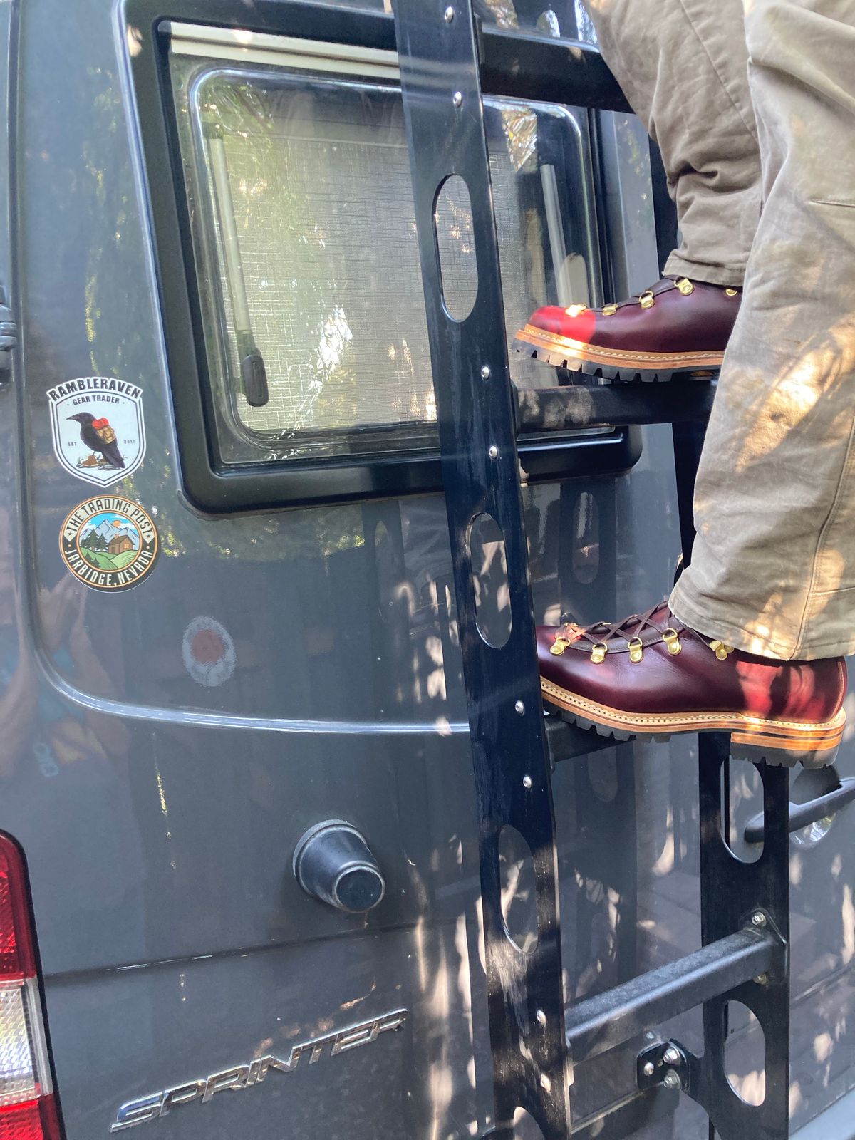 Photo by stgsea on October 2, 2022 of the Sagara Trailmaster in Horween Color 8 Chromexcel.