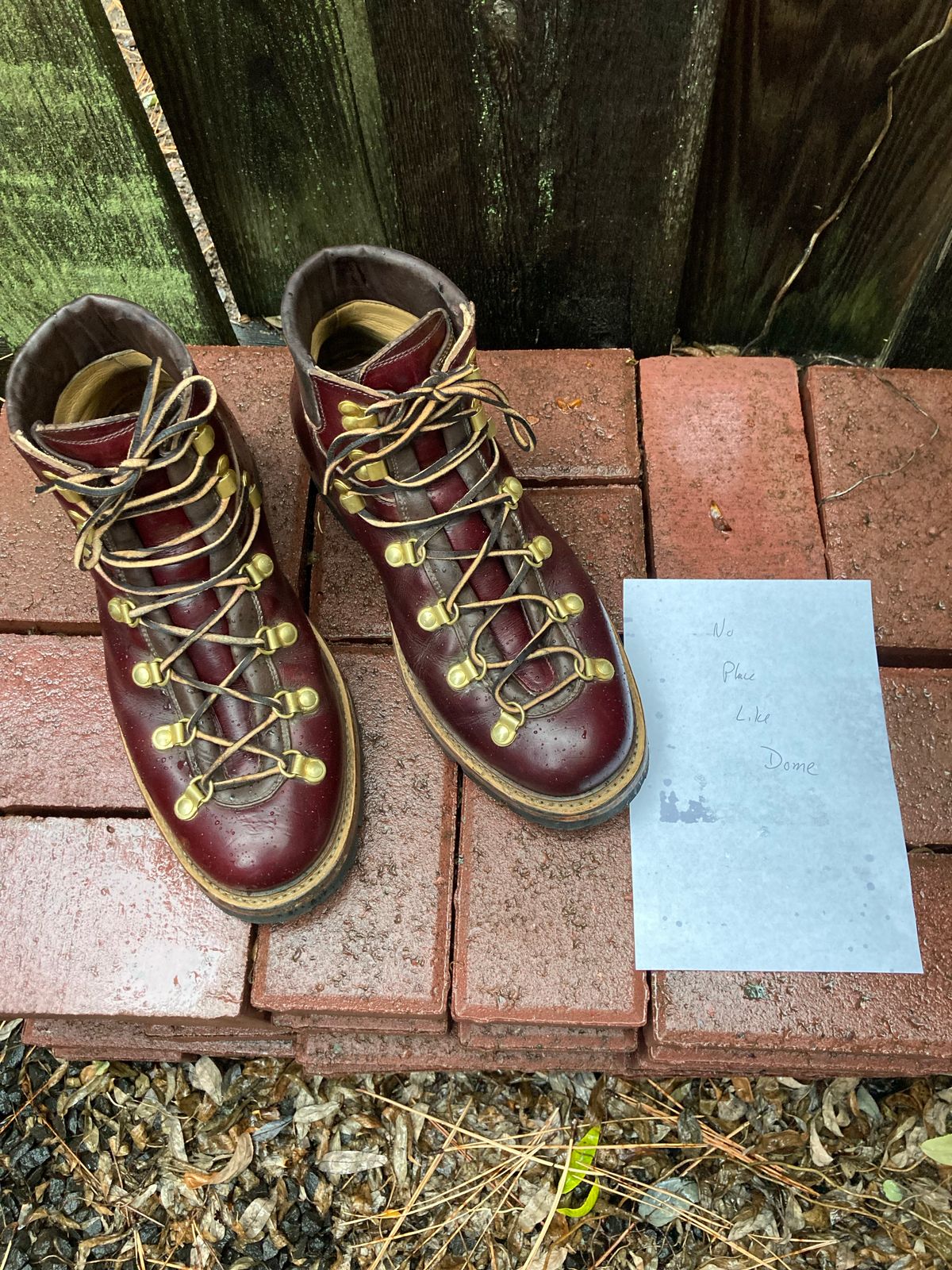 Photo by stgsea on November 1, 2022 of the Sagara Trailmaster in Horween Color 8 Chromexcel.