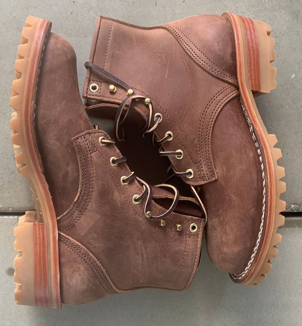 Photo by StumpysBoots on October 1, 2023 of the Nicks MTO in Horween Whiskey Predator.