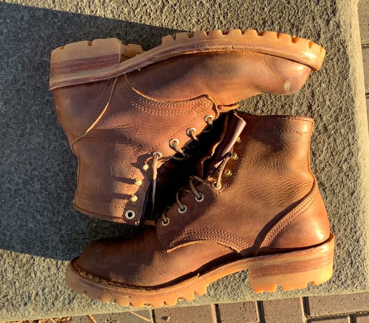 Photo by StumpysBoots on February 6, 2024 of the Nicks MTO in Horween Whiskey Predator.
