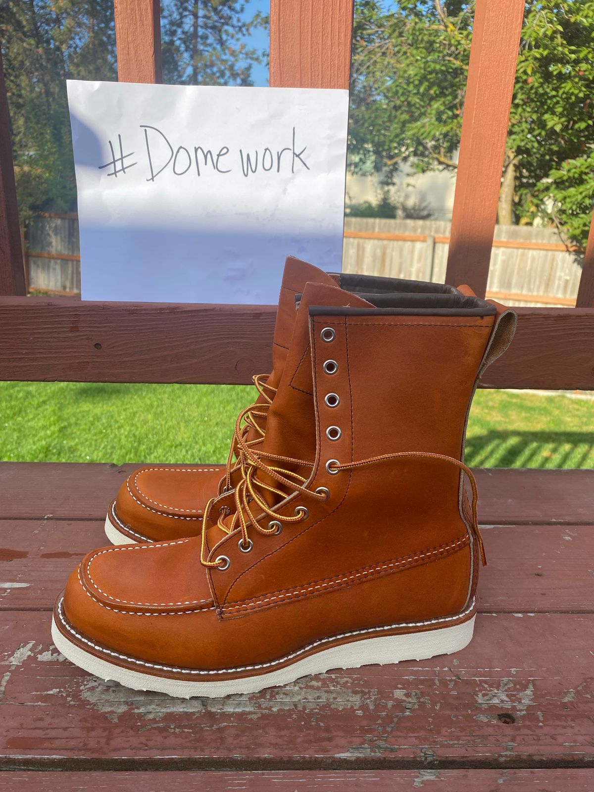 Photo by chosenone23 on October 1, 2022 of the Red Wing 8-Inch Classic Moc in S.B. Foot Oro Legacy.