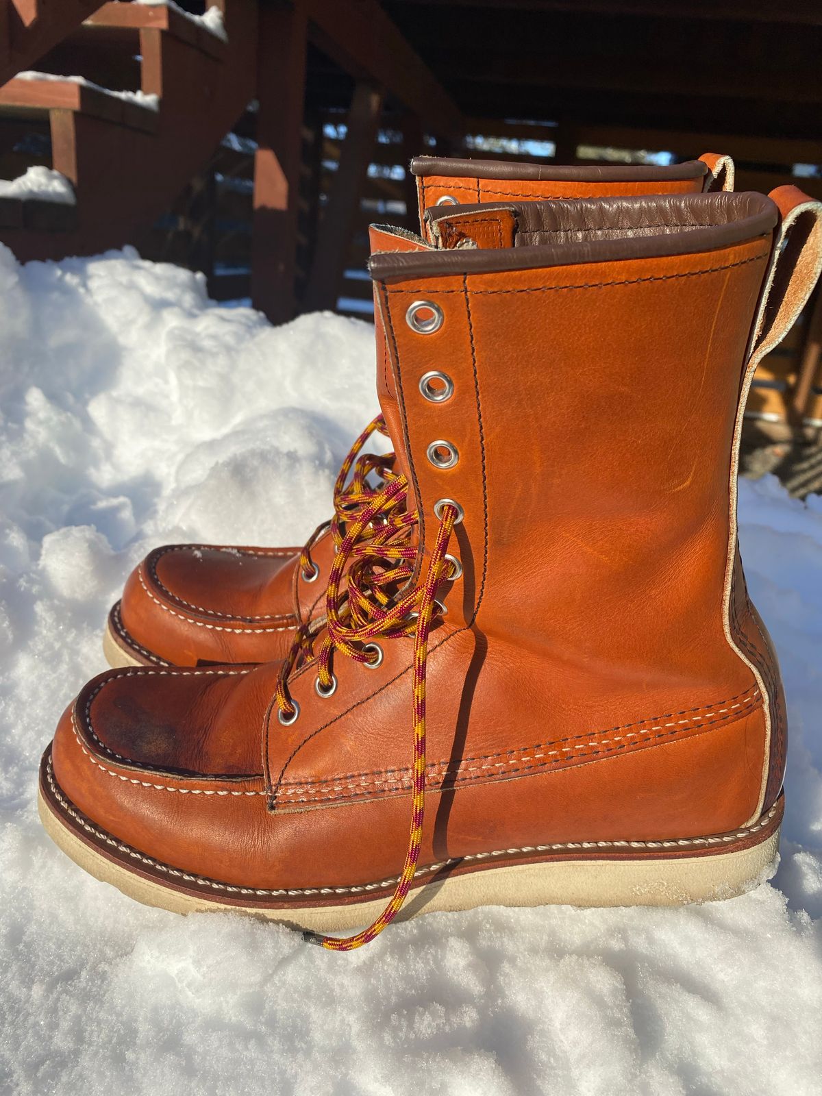 Photo by chosenone23 on December 3, 2022 of the Red Wing 8-Inch Classic Moc in S.B. Foot Oro Legacy.