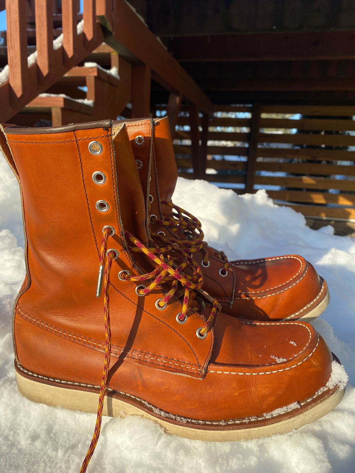 Photo by chosenone23 on December 3, 2022 of the Red Wing 8-Inch Classic Moc in S.B. Foot Oro Legacy.