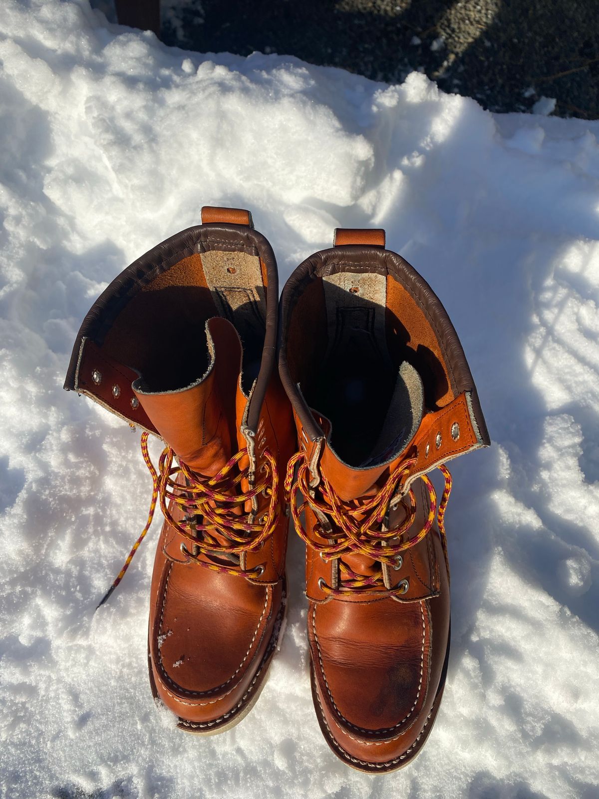 Photo by chosenone23 on December 3, 2022 of the Red Wing 8-Inch Classic Moc in S.B. Foot Oro Legacy.