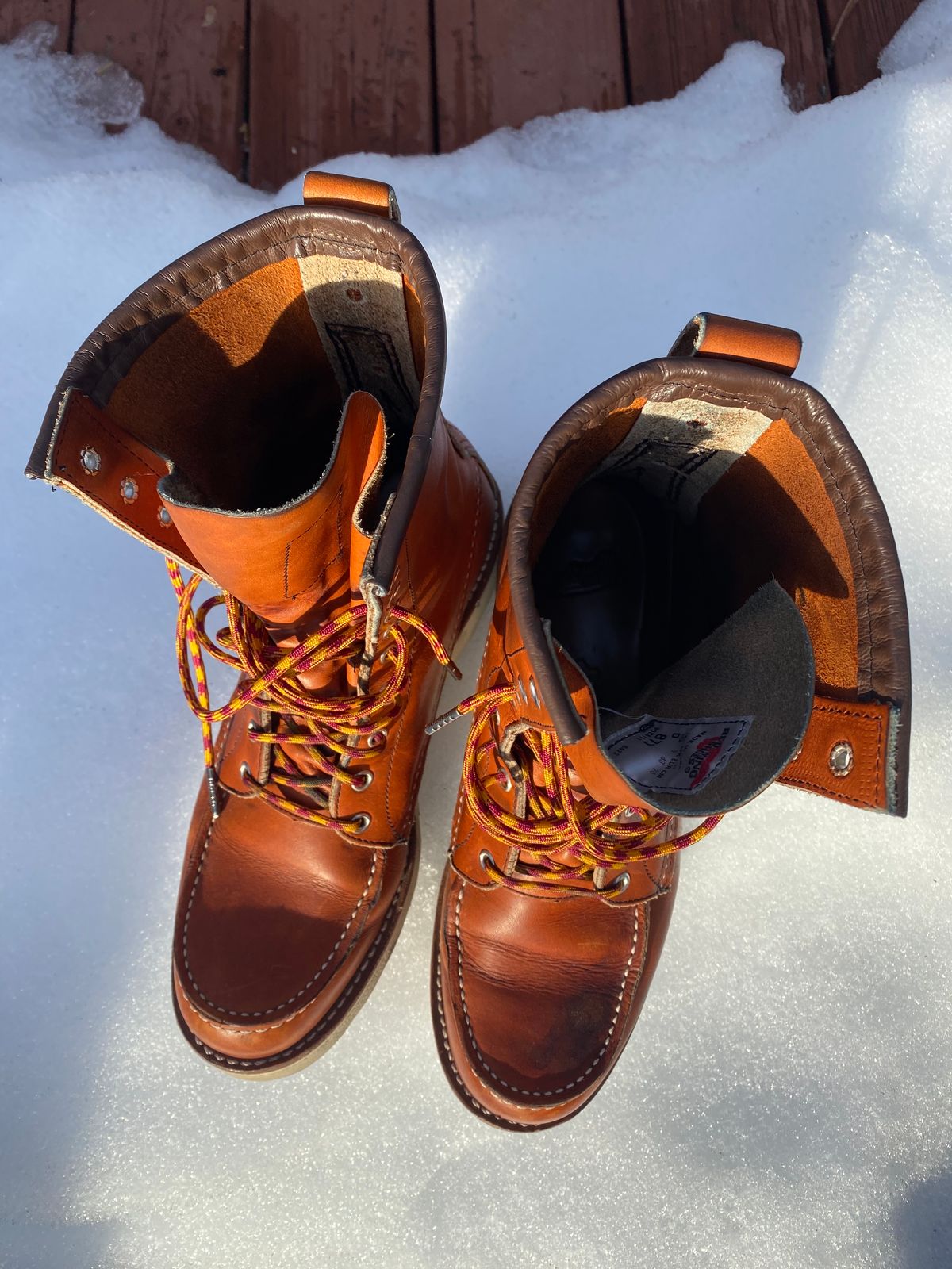 Photo by chosenone23 on January 5, 2023 of the Red Wing 8-Inch Classic Moc in S.B. Foot Oro Legacy.