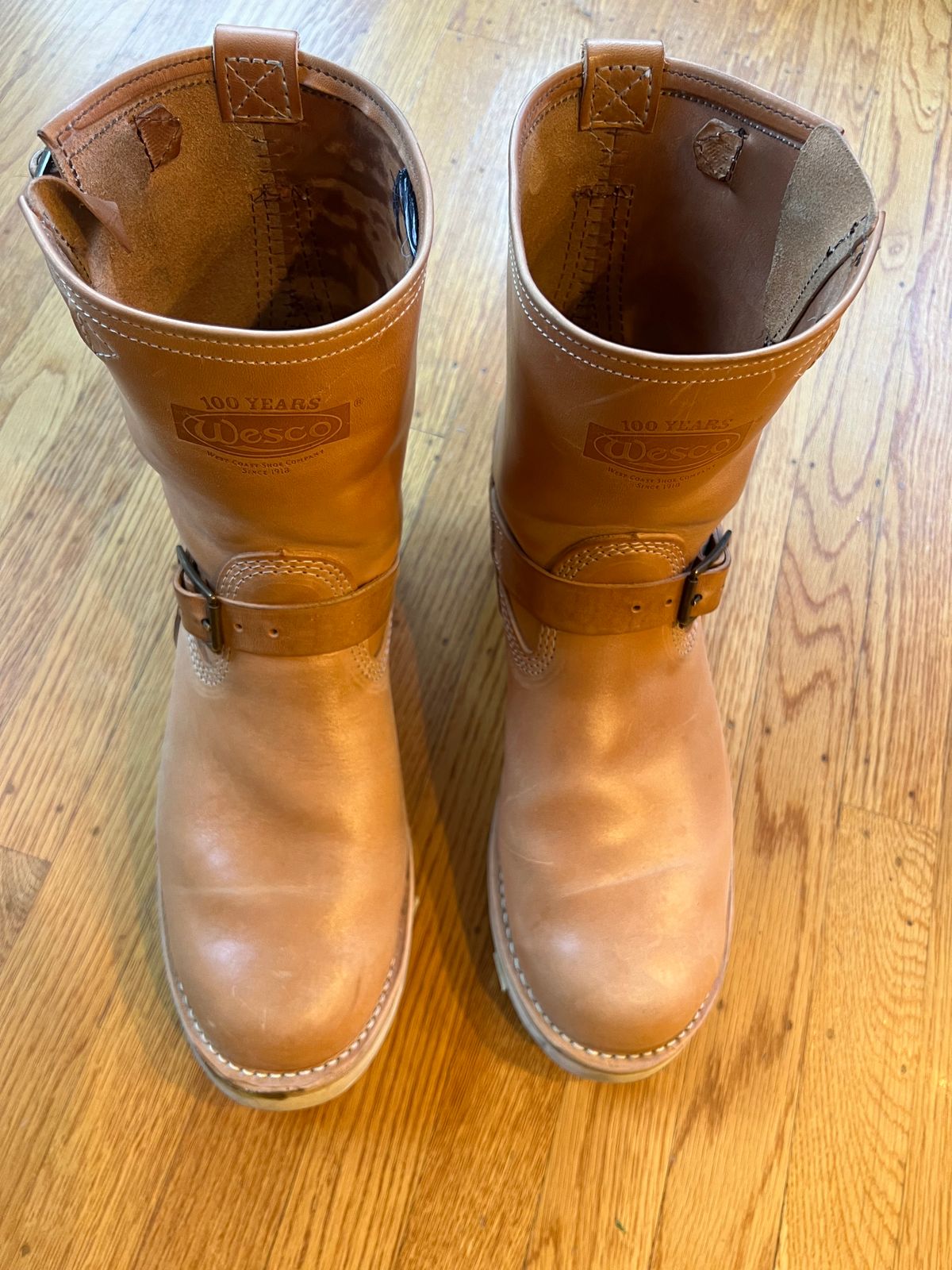 Photo by RyanCard87 on November 1, 2023 of the Wesco Boss Engineer Boot in Unknown Natural Veg Tan.