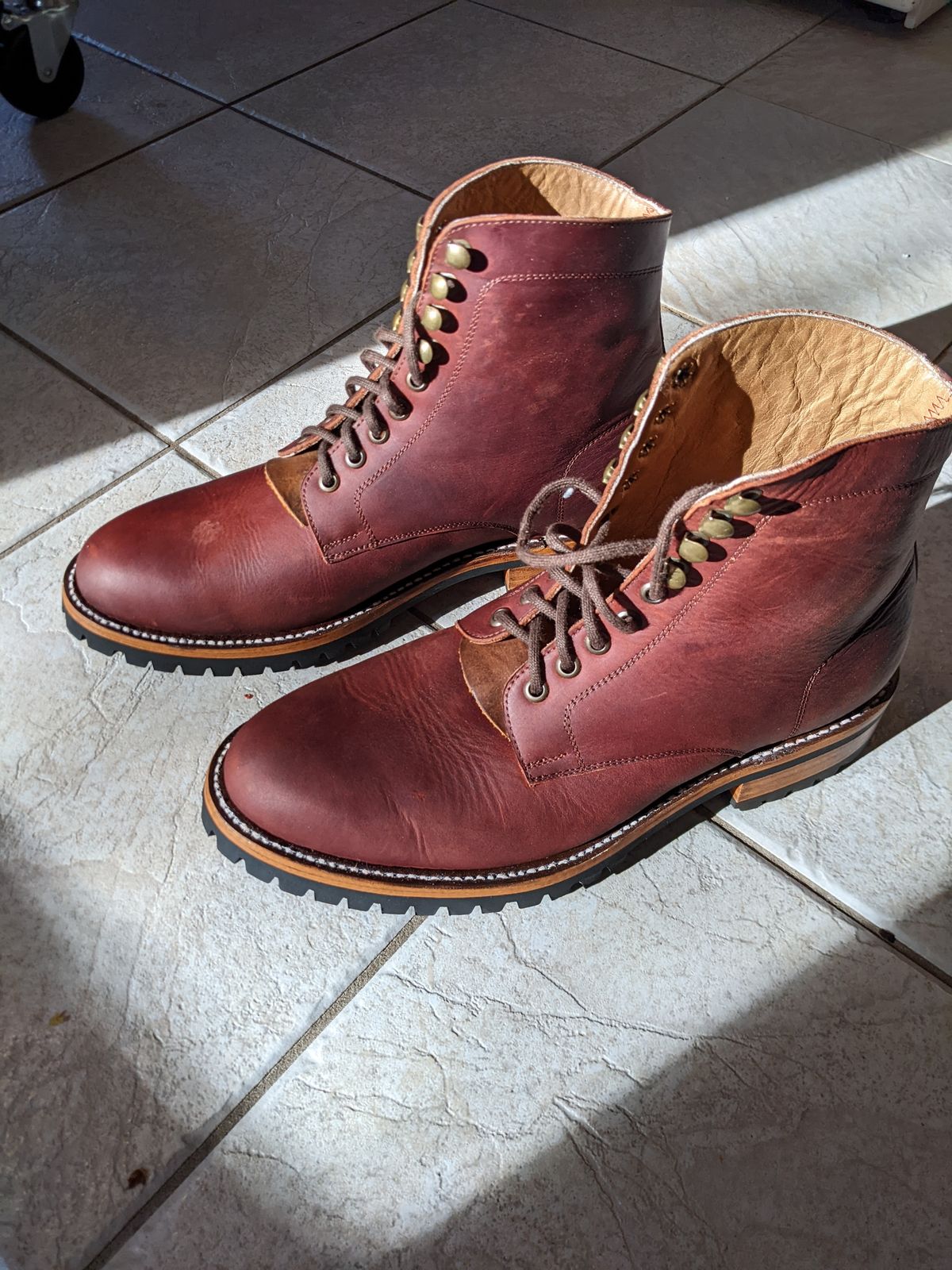 Photo by Monkley on June 8, 2022 of the Miles & Louie Brubeck Boot in Shendron Oiled.