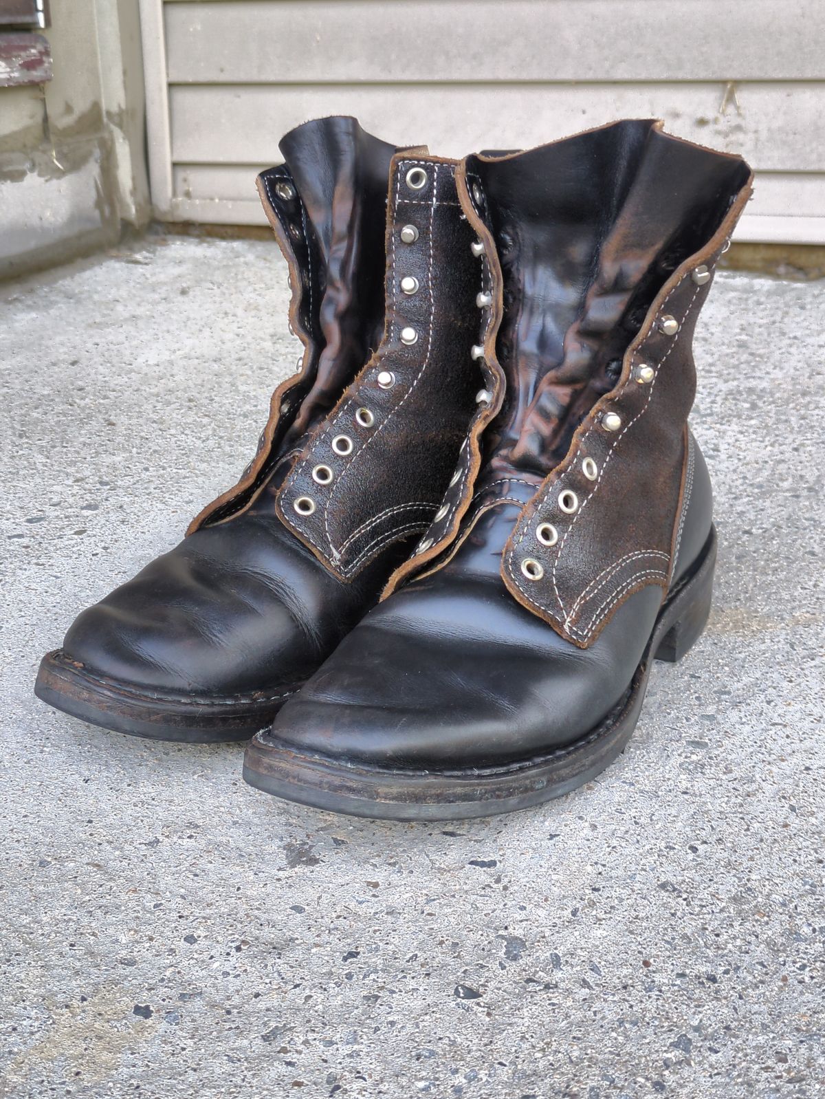 Photo by Monkley on October 4, 2025 of the White's Farmer/Rancher in Horween Black Chromexcel & Horween Black Waxed Flesh.