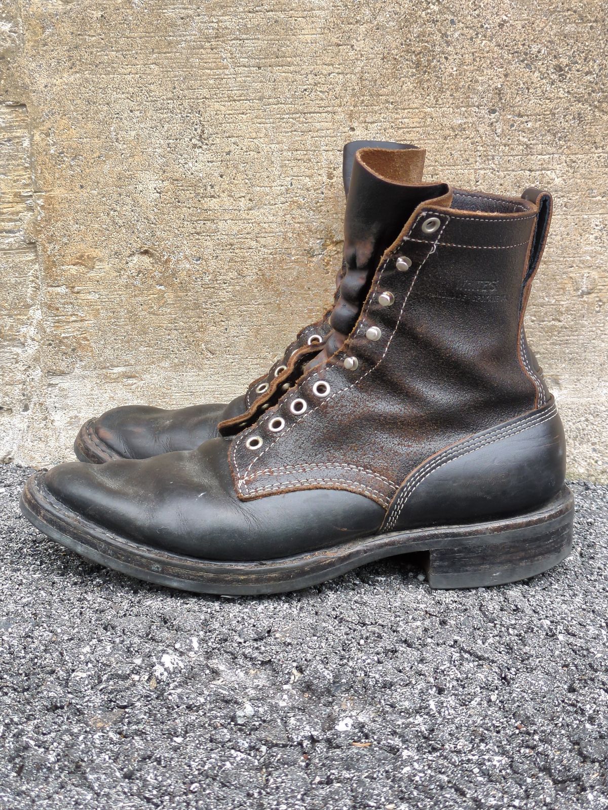 Photo by Monkley on November 5, 2025 of the White's Farmer/Rancher in Horween Black Chromexcel & Horween Black Waxed Flesh.