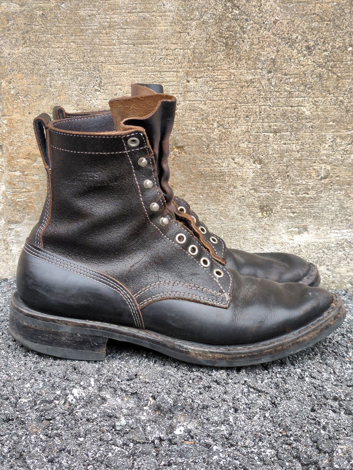 Photo by Monkley on November 5, 2025 of the White's Farmer/Rancher in Horween Black Chromexcel & Horween Black Waxed Flesh.