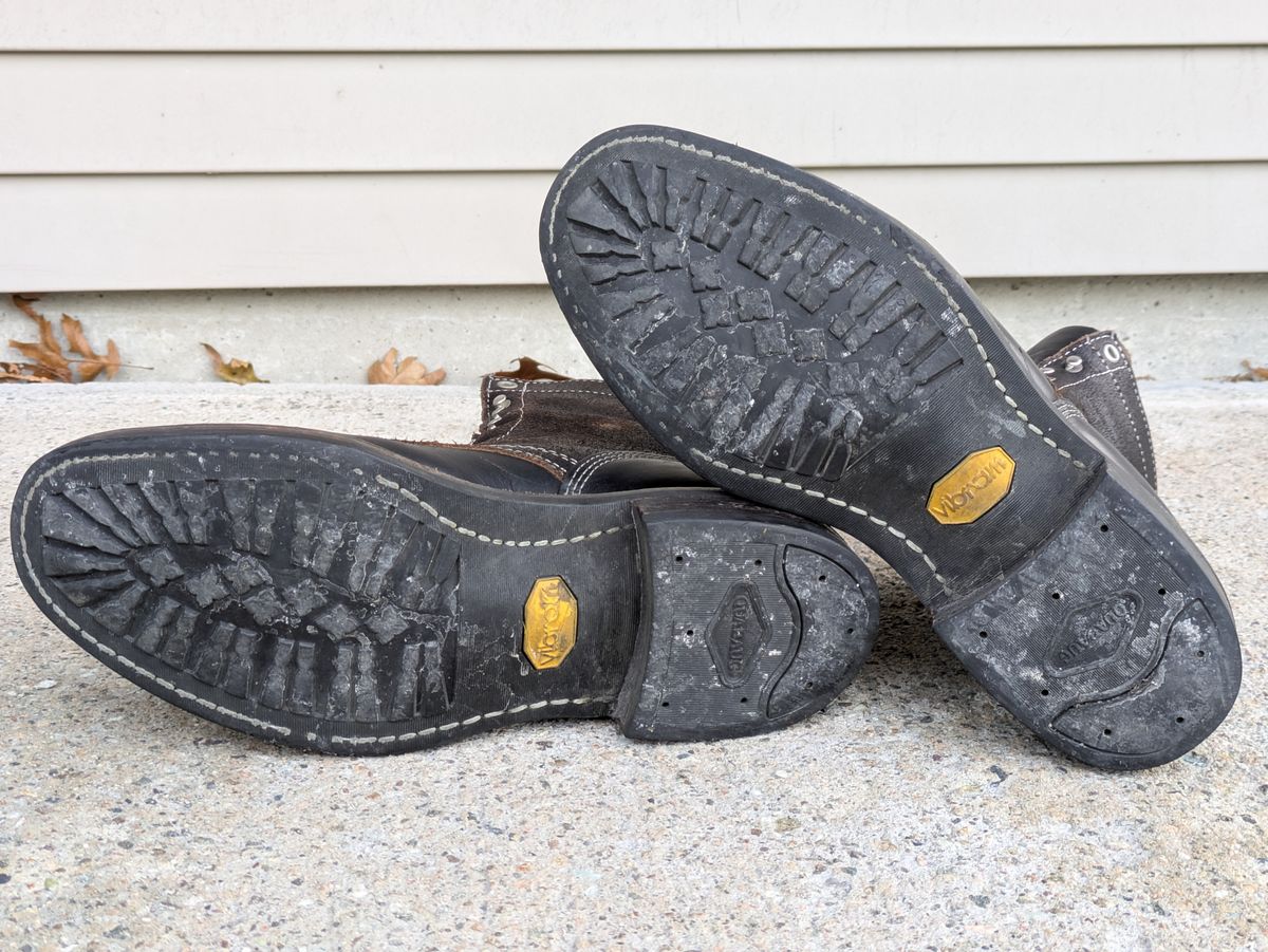 Photo by Monkley on December 5, 2025 of the White's Farmer/Rancher in Horween Black Chromexcel & Horween Black Waxed Flesh.